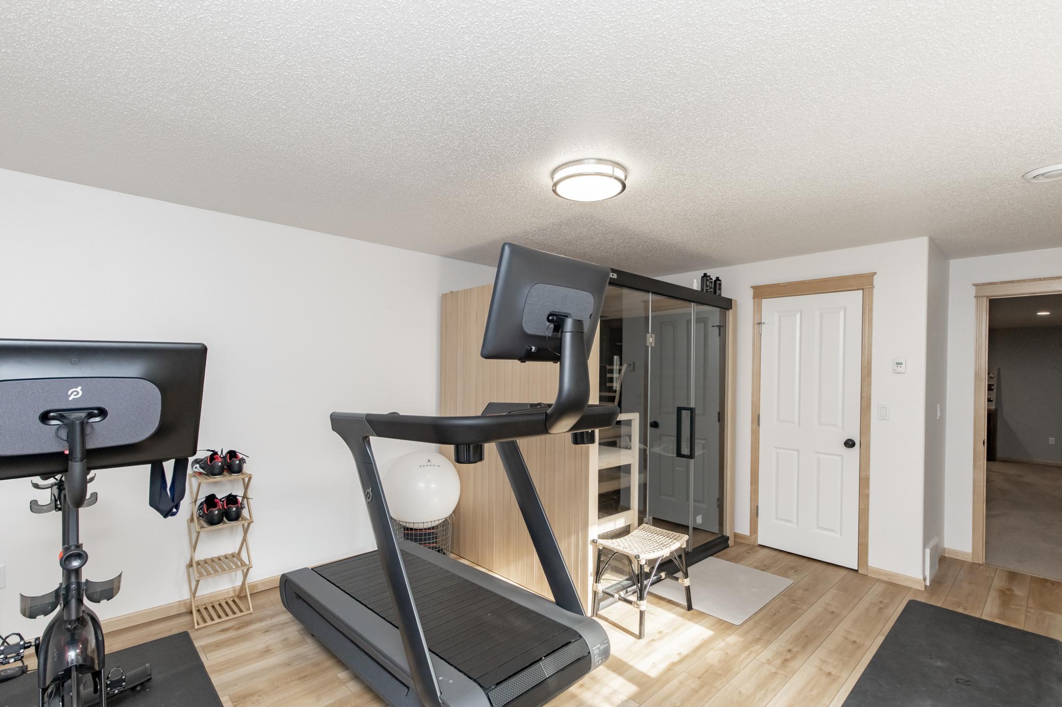 2002 single family home for sale at 461 20th Avenue E in West Fargo, ND — 5 bed, 4 bath (photo 69 of 112)