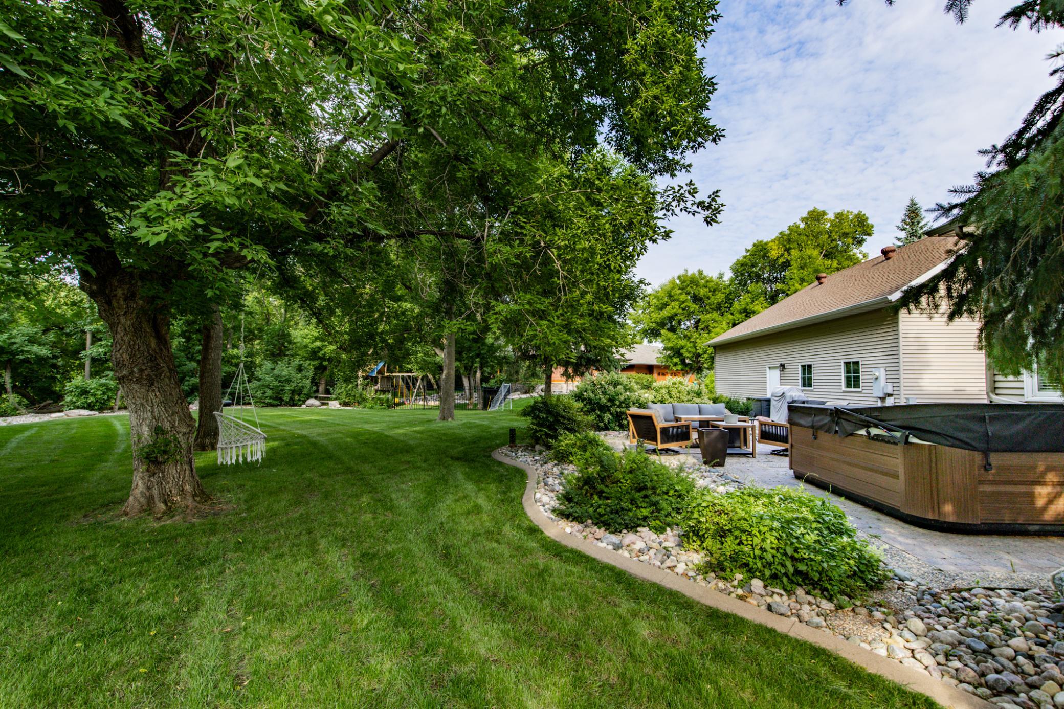 2002 single family home for sale at 461 20th Avenue E in West Fargo, ND — 5 bed, 4 bath (photo 90 of 112)