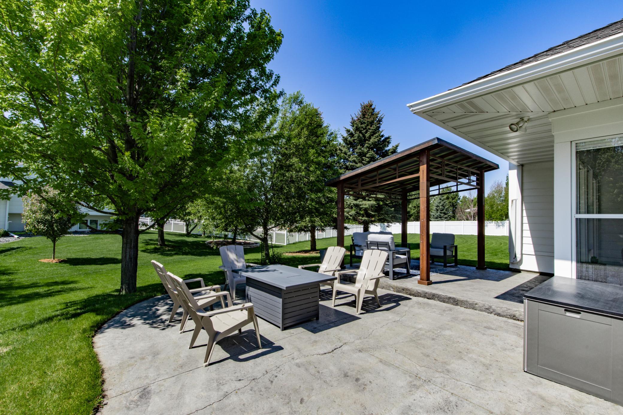 2006 single family home for sale at 2516 Rose Creek Parkway S in Fargo, ND — 4 bed, 3 bath (photo 61 of 66)