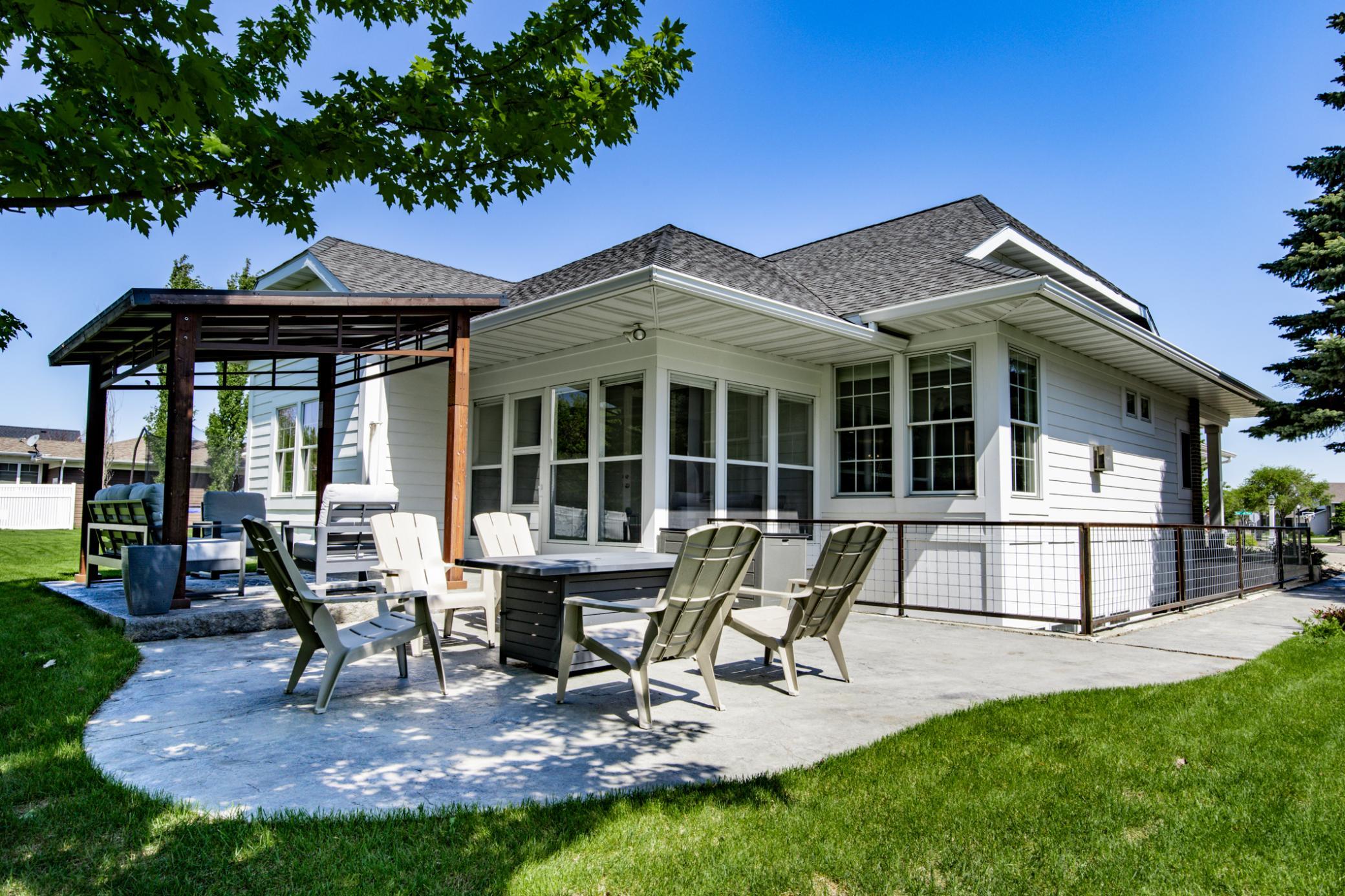 2006 single family home for sale at 2516 Rose Creek Parkway S in Fargo, ND — 4 bed, 3 bath (photo 62 of 66)