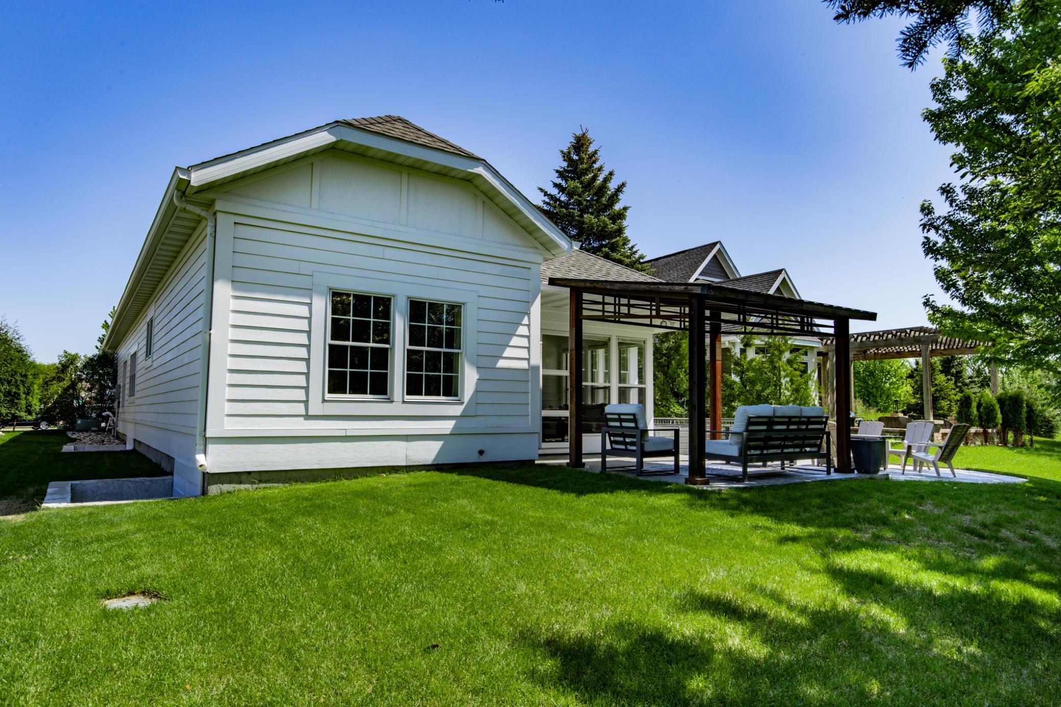 2006 single family home for sale at 2516 Rose Creek Parkway S in Fargo, ND — 4 bed, 3 bath (photo 65 of 66)