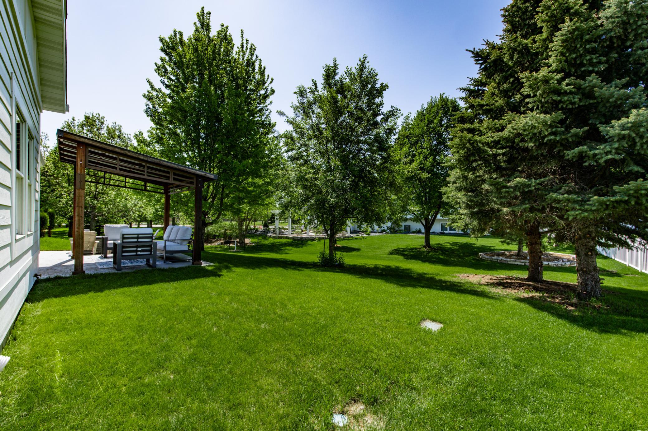 2006 single family home for sale at 2516 Rose Creek Parkway S in Fargo, ND — 4 bed, 3 bath (photo 66 of 66)