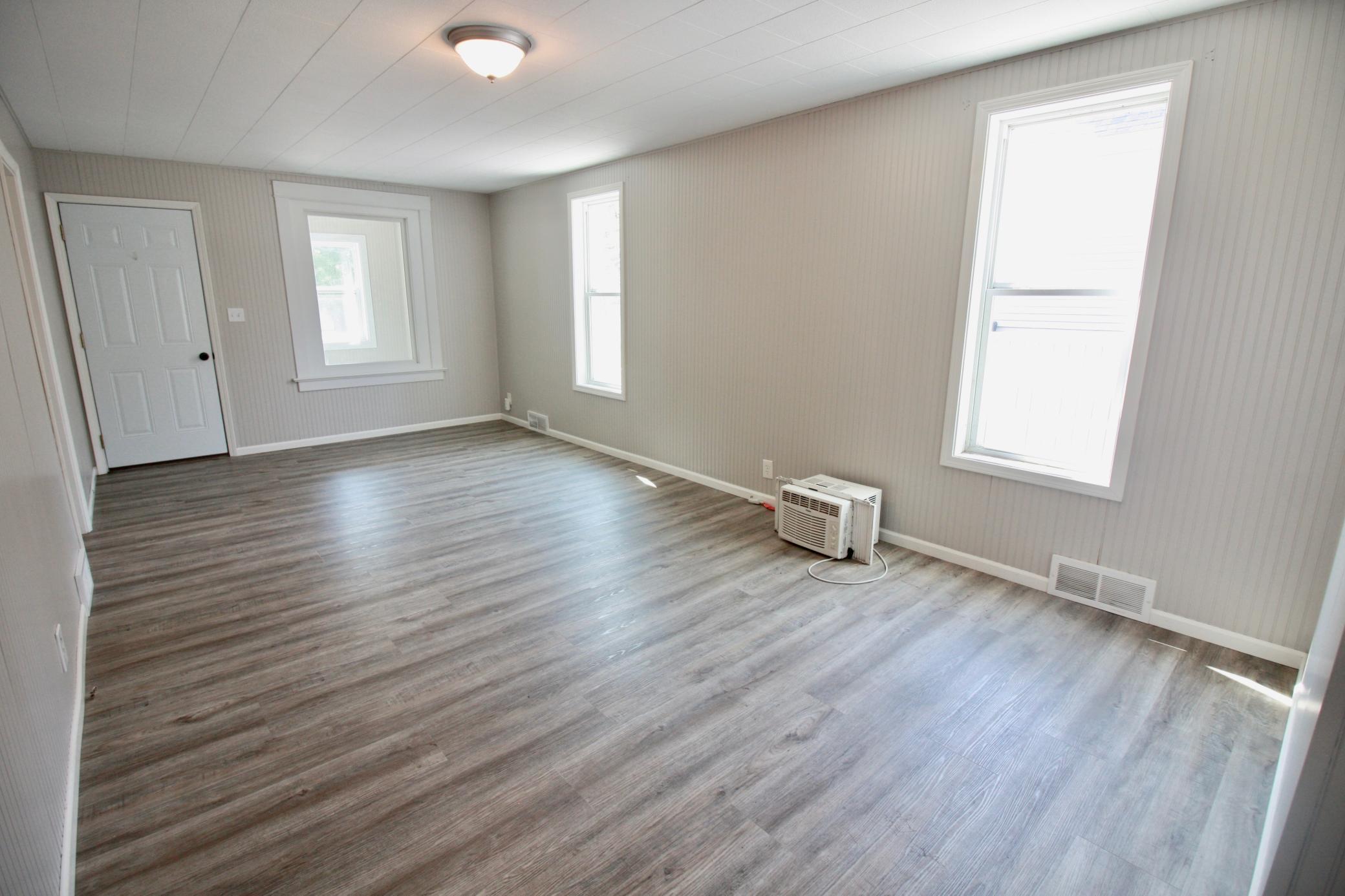 1908 single family home for sale at 518 Andrews Avenue in Breckenridge, MN — 2 bed, 1 bath (photo 11 of 43)