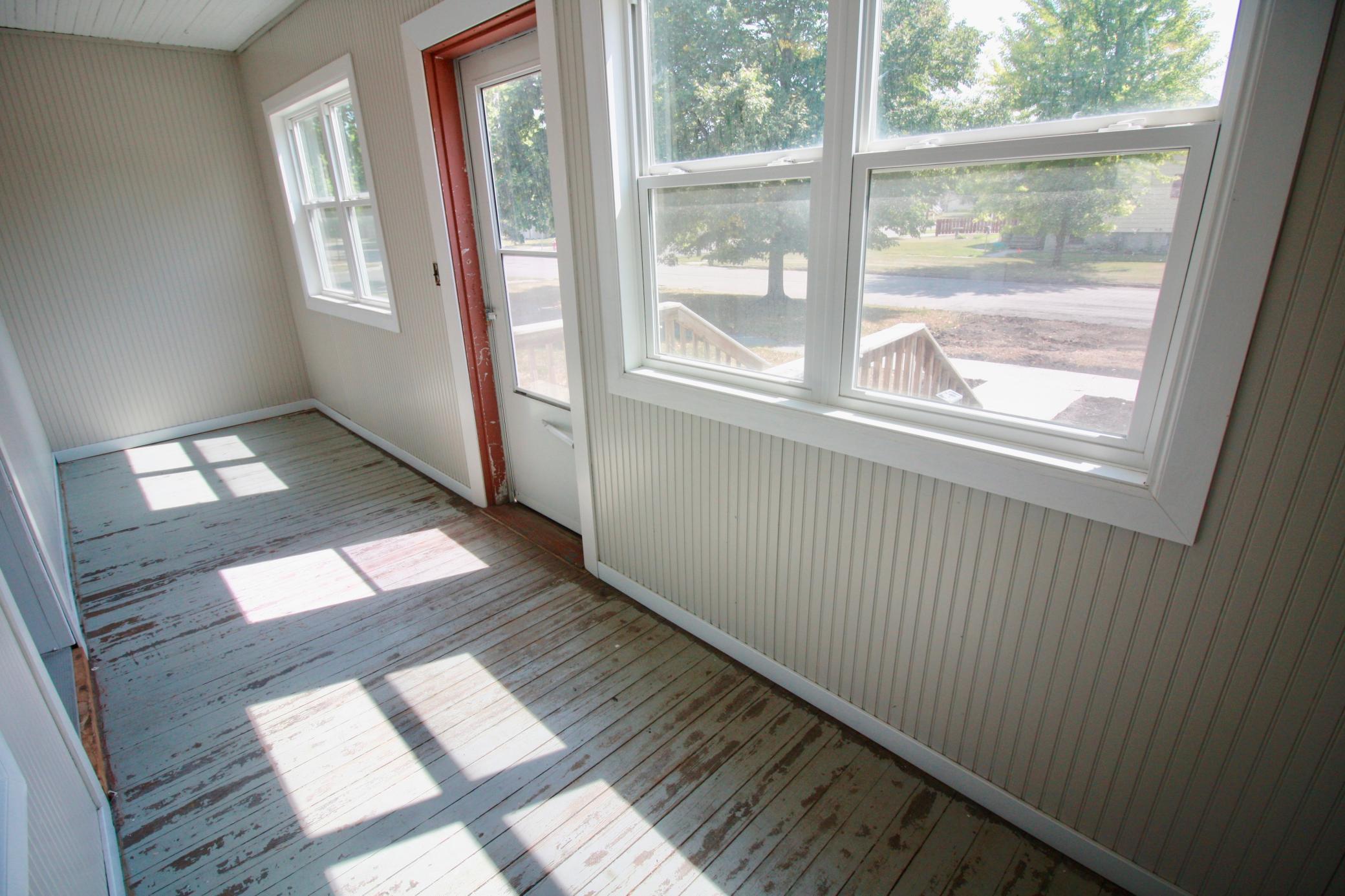 1908 single family home for sale at 518 Andrews Avenue in Breckenridge, MN — 2 bed, 1 bath (photo 19 of 43)