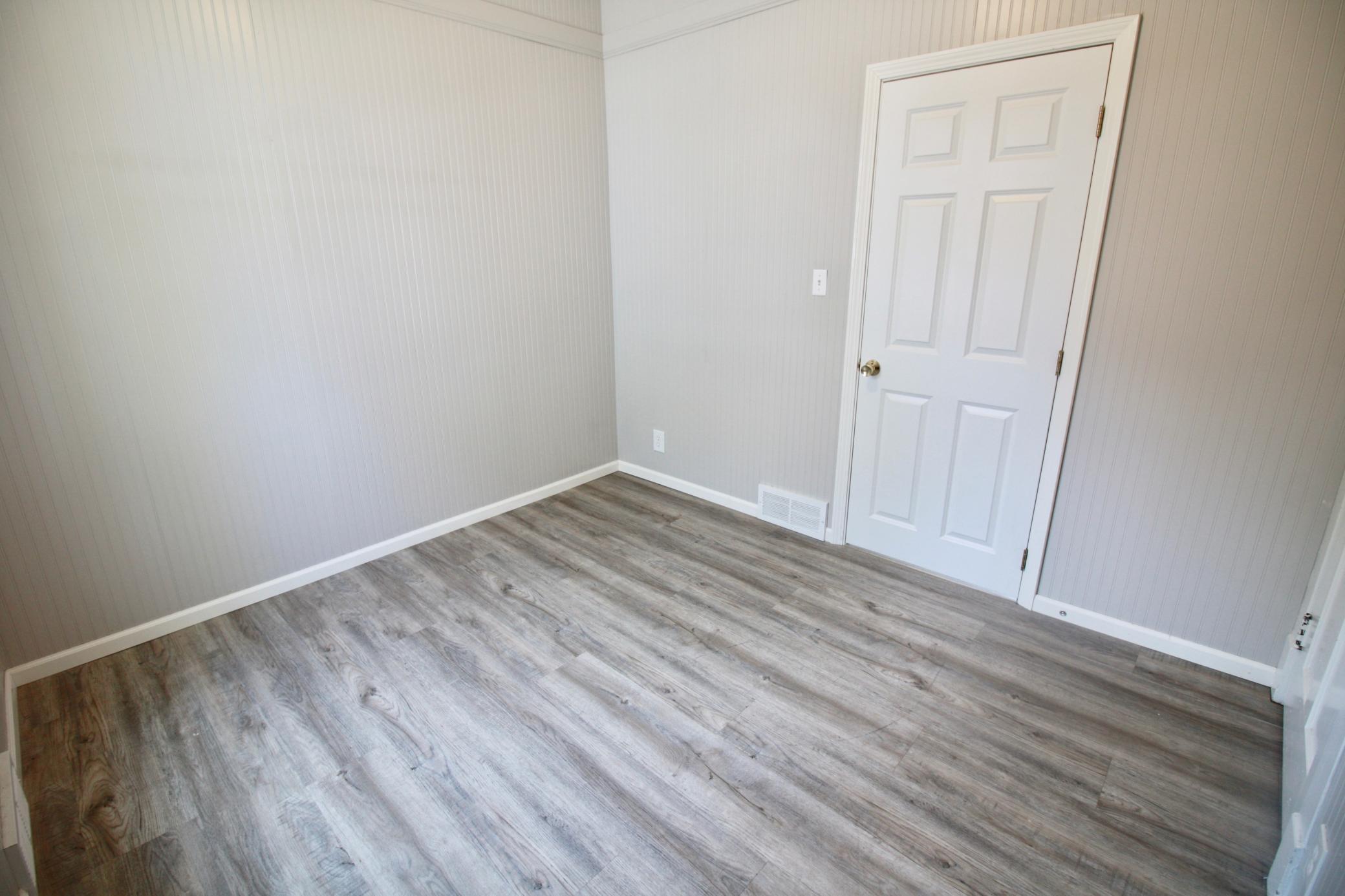 1908 single family home for sale at 518 Andrews Avenue in Breckenridge, MN — 2 bed, 1 bath (photo 22 of 43)