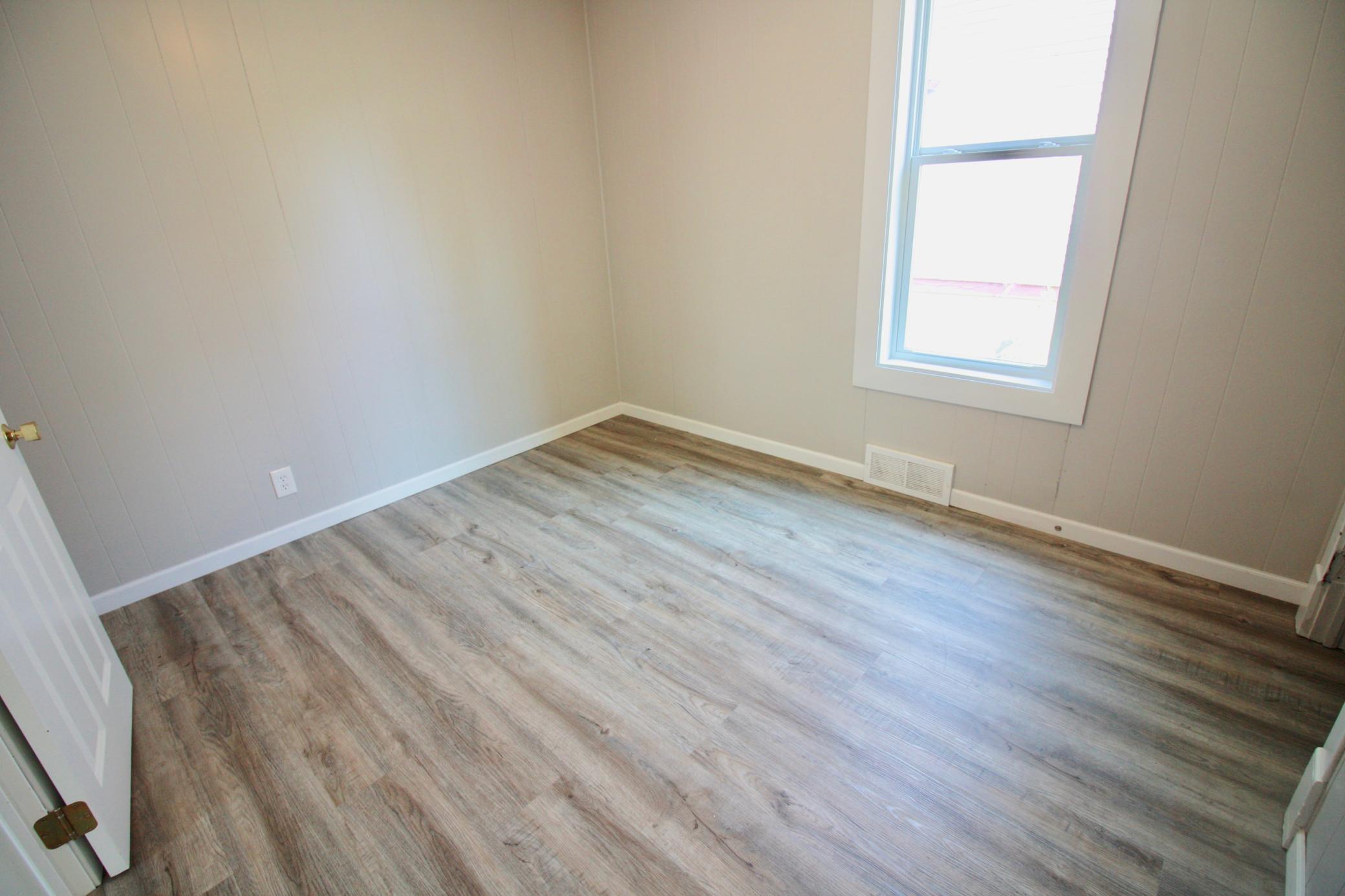 1908 single family home for sale at 518 Andrews Avenue in Breckenridge, MN — 2 bed, 1 bath (photo 28 of 43)