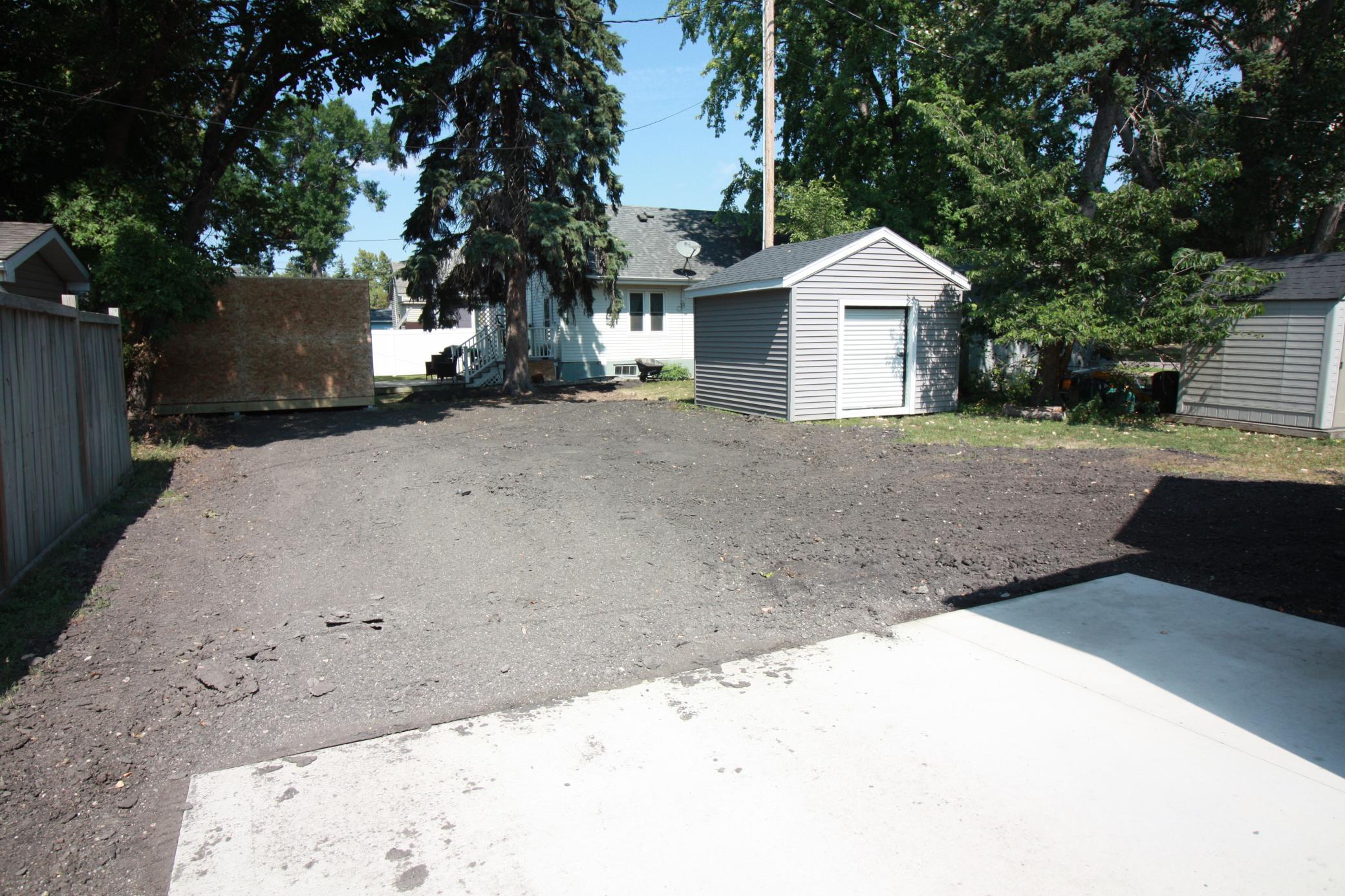1908 single family home for sale at 518 Andrews Avenue in Breckenridge, MN — 2 bed, 1 bath (photo 40 of 43)