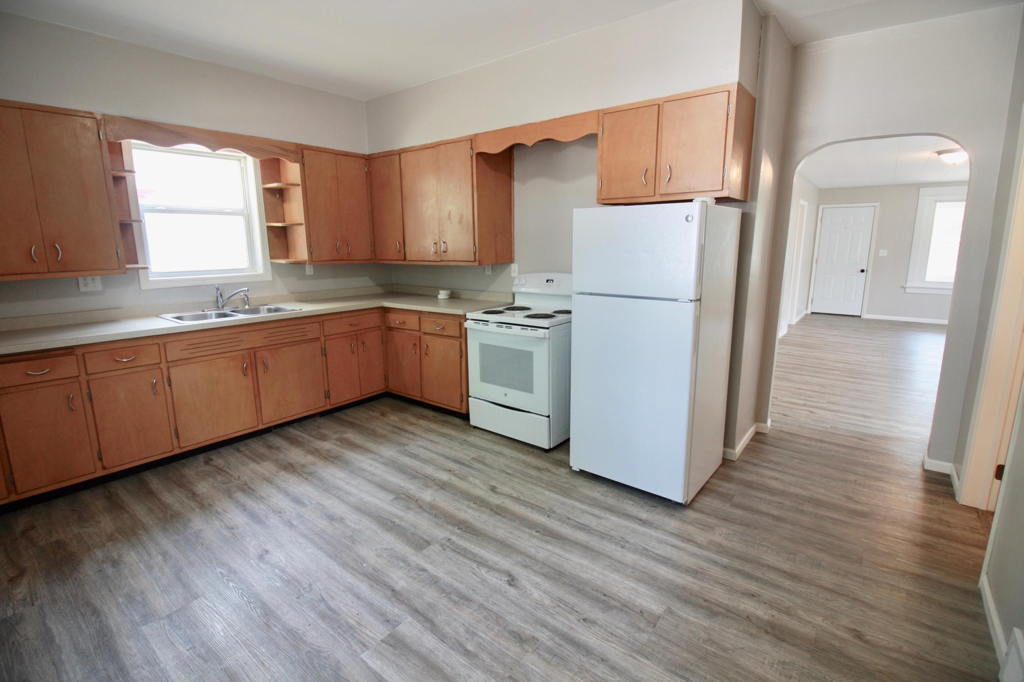 1908 single family home for sale at 518 Andrews Avenue in Breckenridge, MN — 2 bed, 1 bath (photo 7 of 43)