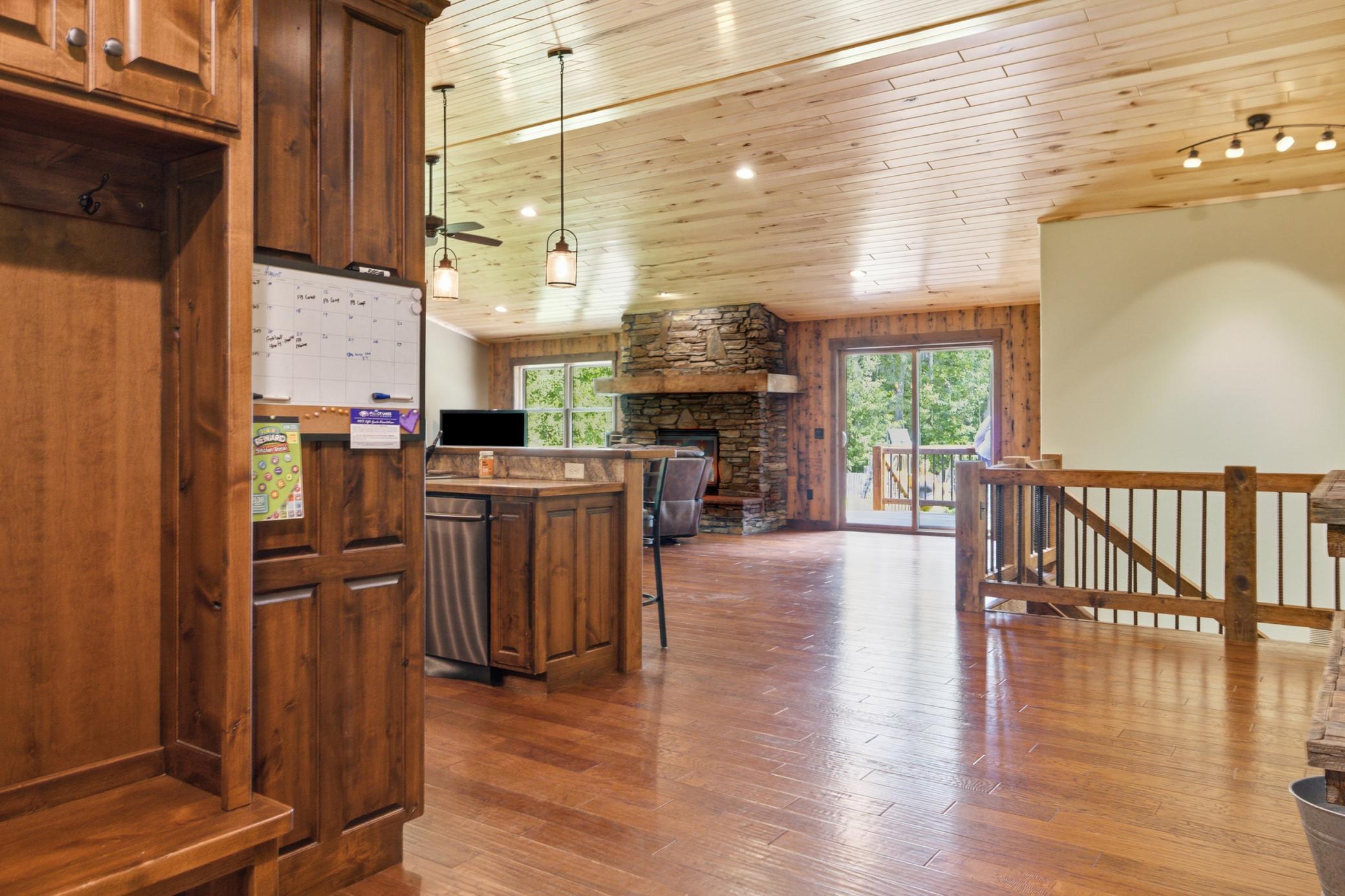 2017 single family home for sale at 3800 Branch Trail in Pequot Lakes, MN — 5 bed, 3 bath (photo 3 of 76)