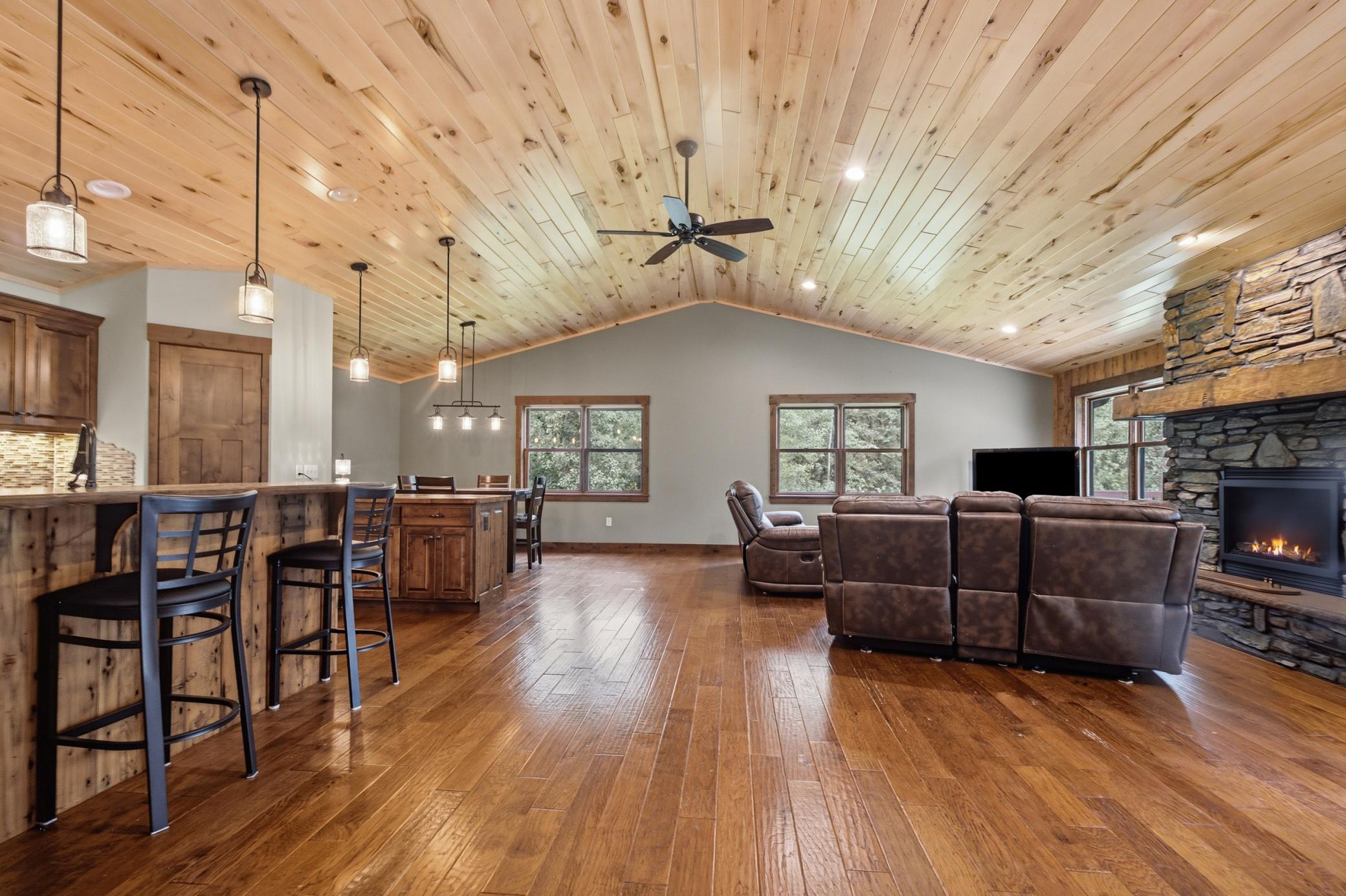2017 single family home for sale at 3800 Branch Trail in Pequot Lakes, MN — 5 bed, 3 bath (photo 25 of 76)