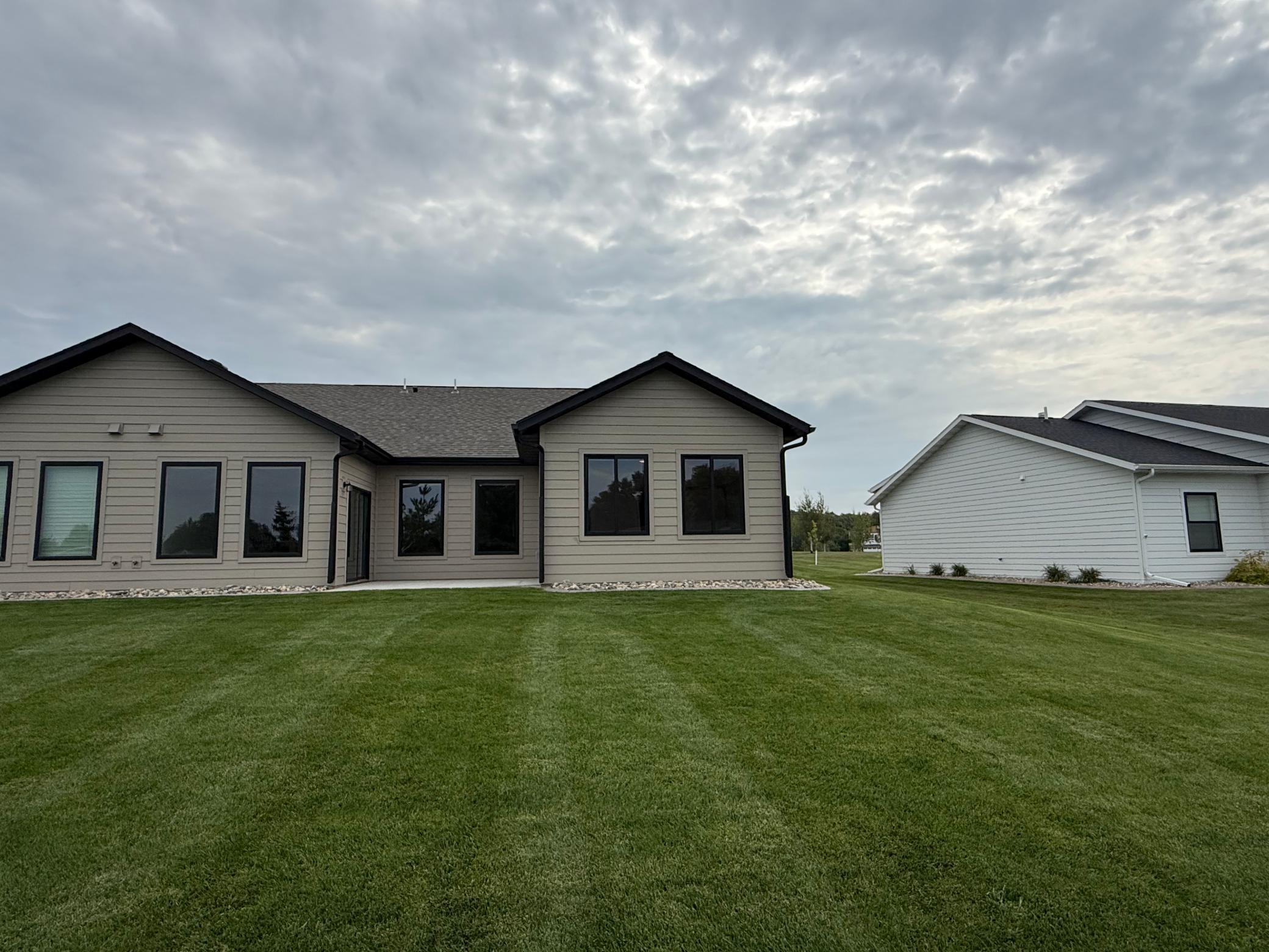 2024 twin home for sale at 117 Altavista Drive in Detroit Lakes, MN — 3 bed, 2 bath (photo 8 of 37)