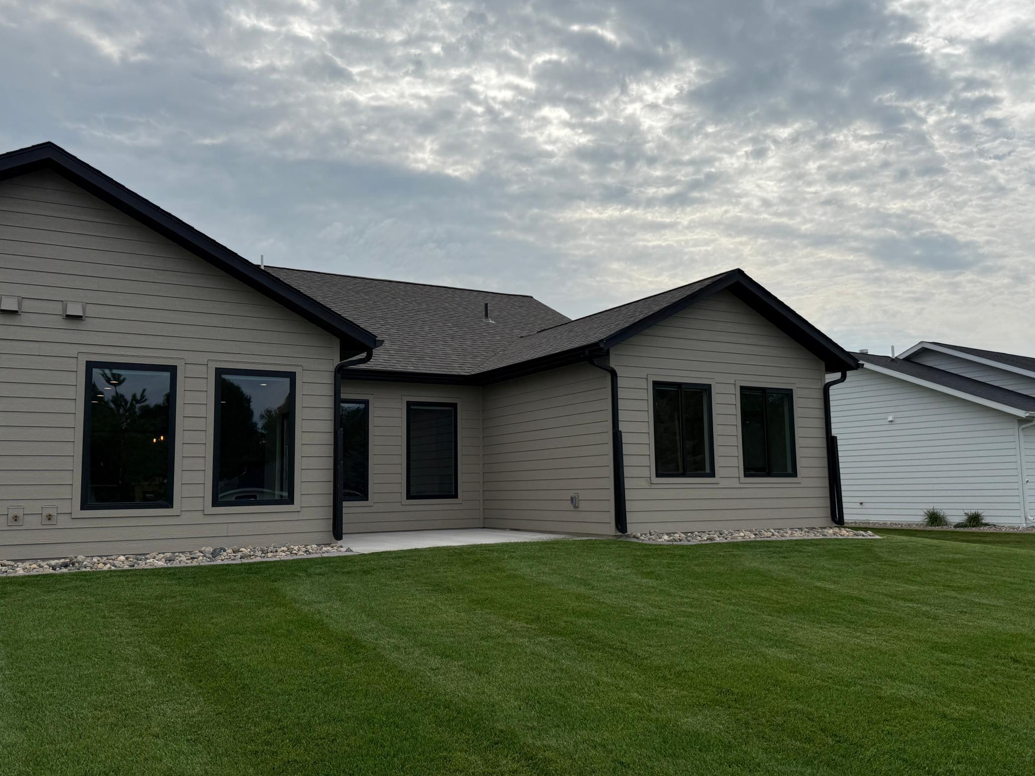2024 twin home for sale at 117 Altavista Drive in Detroit Lakes, MN — 3 bed, 2 bath (photo 9 of 37)