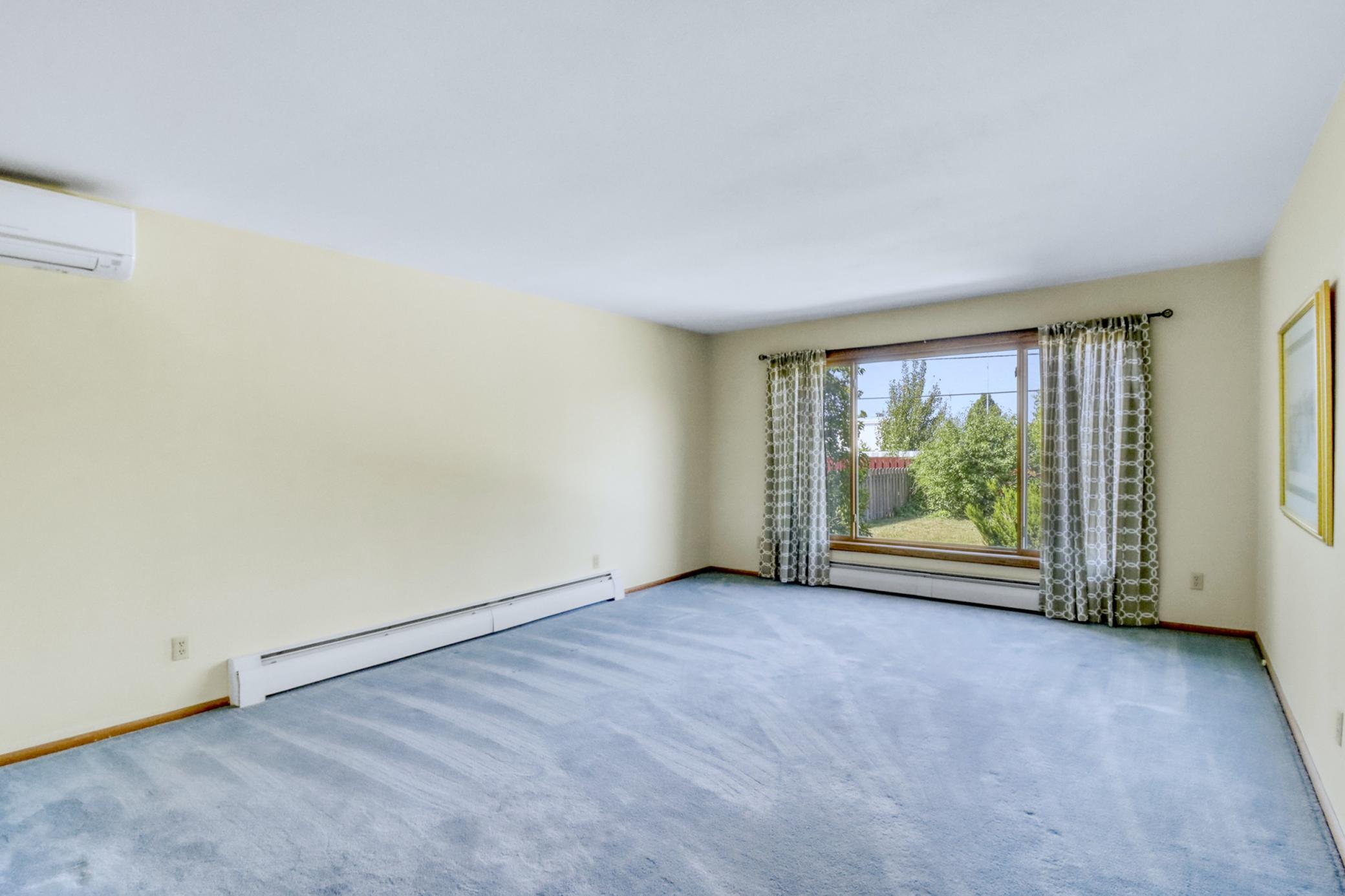 1967 single family home for sale at 2307 11th Street S in Fargo, ND — 4 bed, 2 bath (photo 18 of 46)