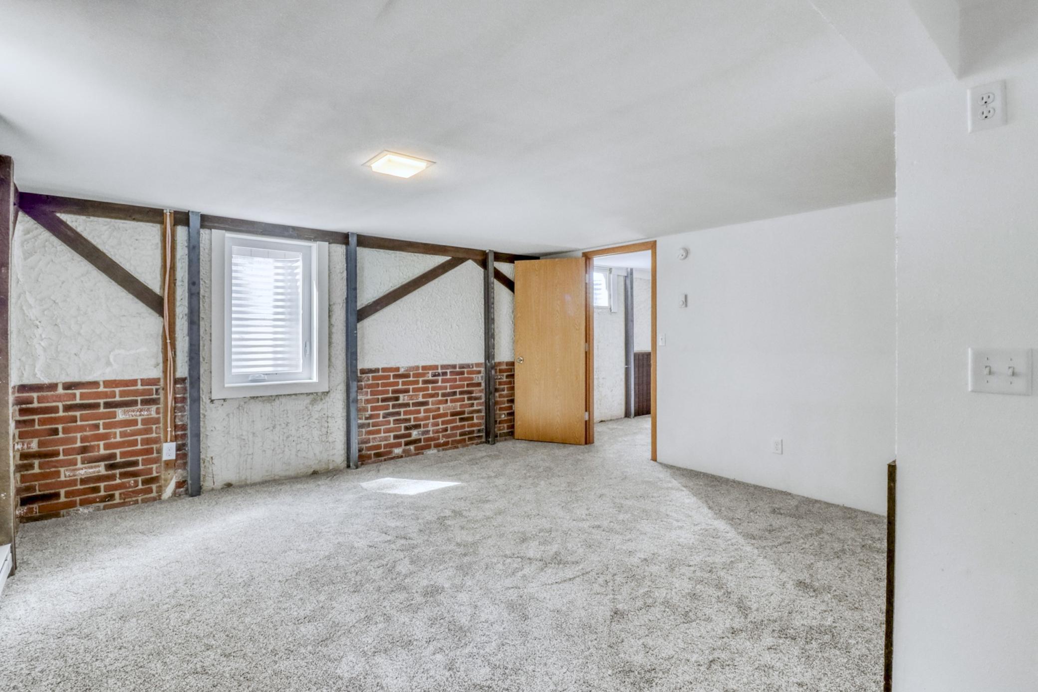 1967 single family home for sale at 2307 11th Street S in Fargo, ND — 4 bed, 2 bath (photo 33 of 46)