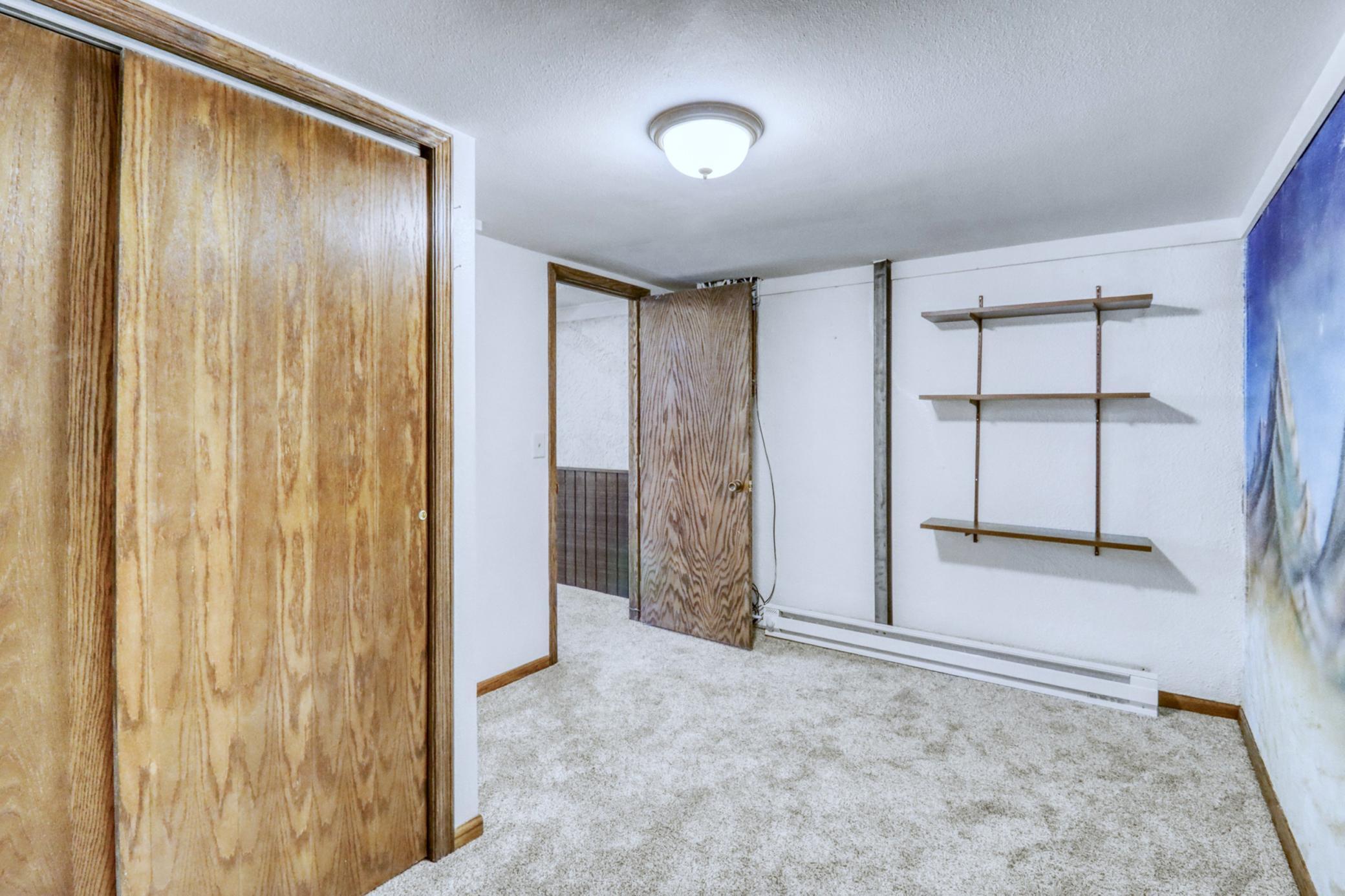 1967 single family home for sale at 2307 11th Street S in Fargo, ND — 4 bed, 2 bath (photo 37 of 46)