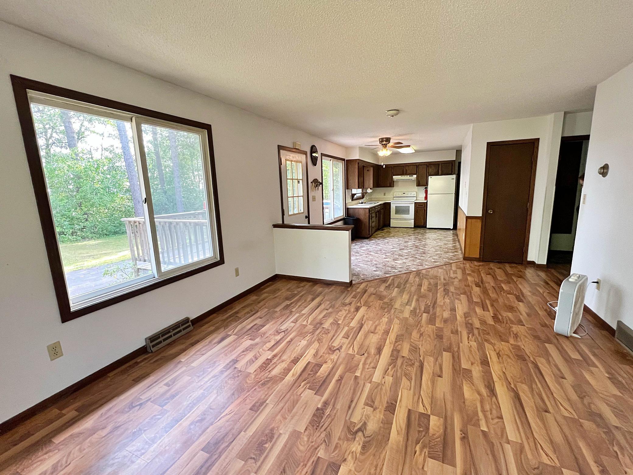 1983 single family home for sale at 38628 305th Street in Aitkin, MN — 2 bed, 2 bath (photo 5 of 17)