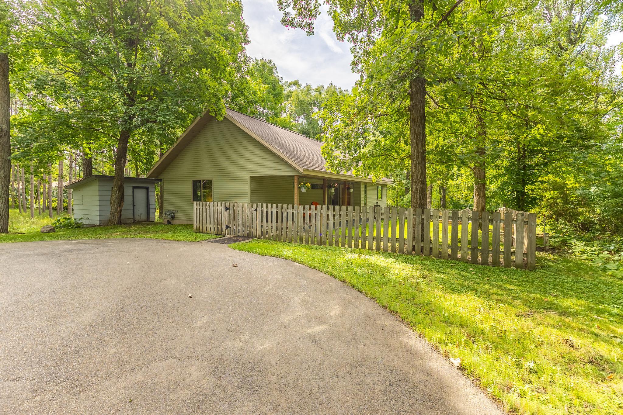 2011 single family home for sale at 4950 Sherman Drive NE in Bemidji, MN — 2 bed, 1 bath (photo 2 of 66)