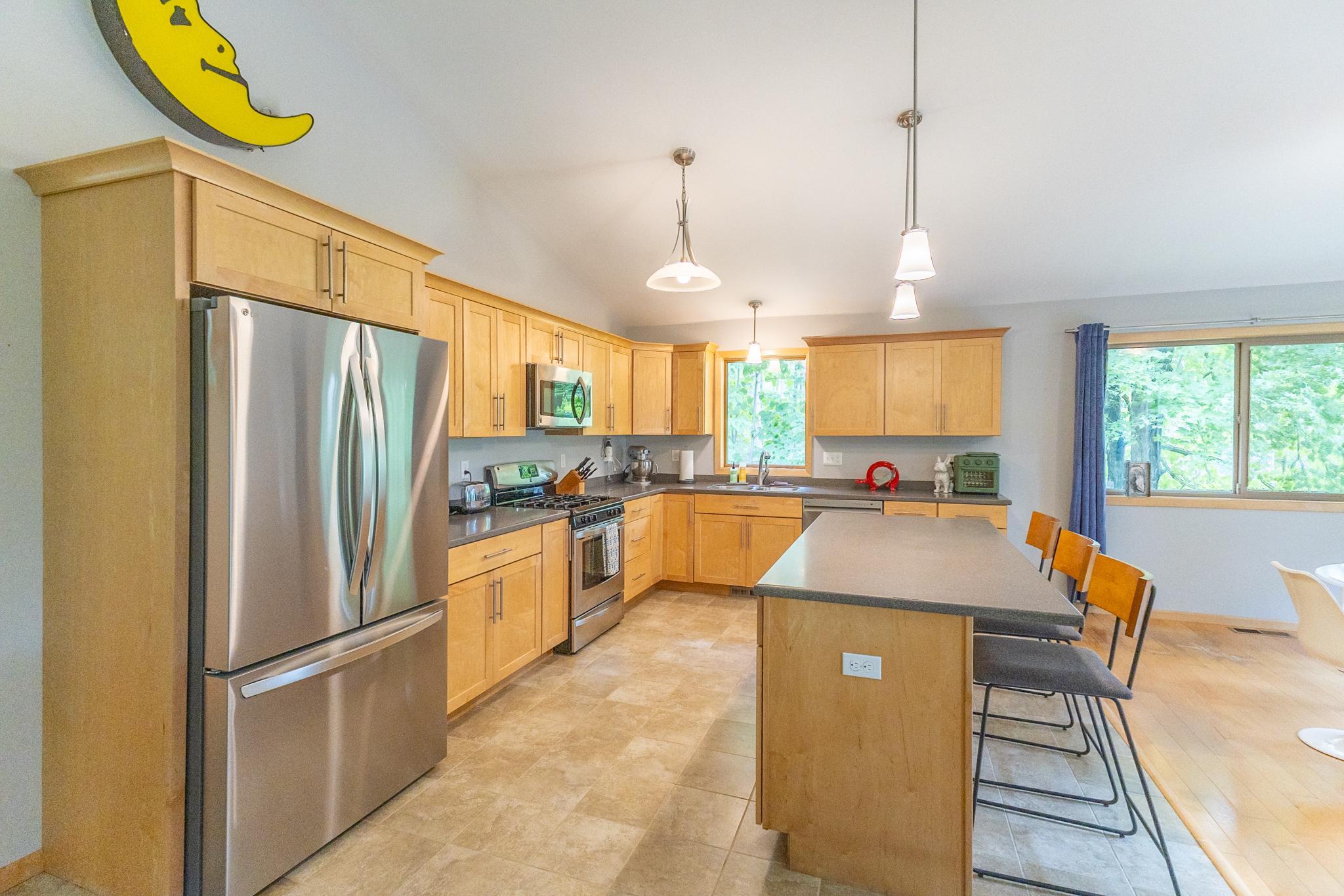 2011 single family home for sale at 4950 Sherman Drive NE in Bemidji, MN — 2 bed, 1 bath (photo 11 of 66)
