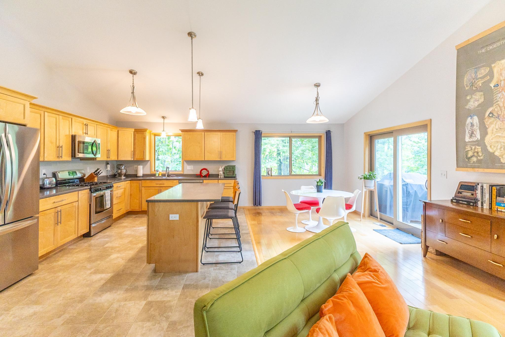 2011 single family home for sale at 4950 Sherman Drive NE in Bemidji, MN — 2 bed, 1 bath (photo 12 of 66)
