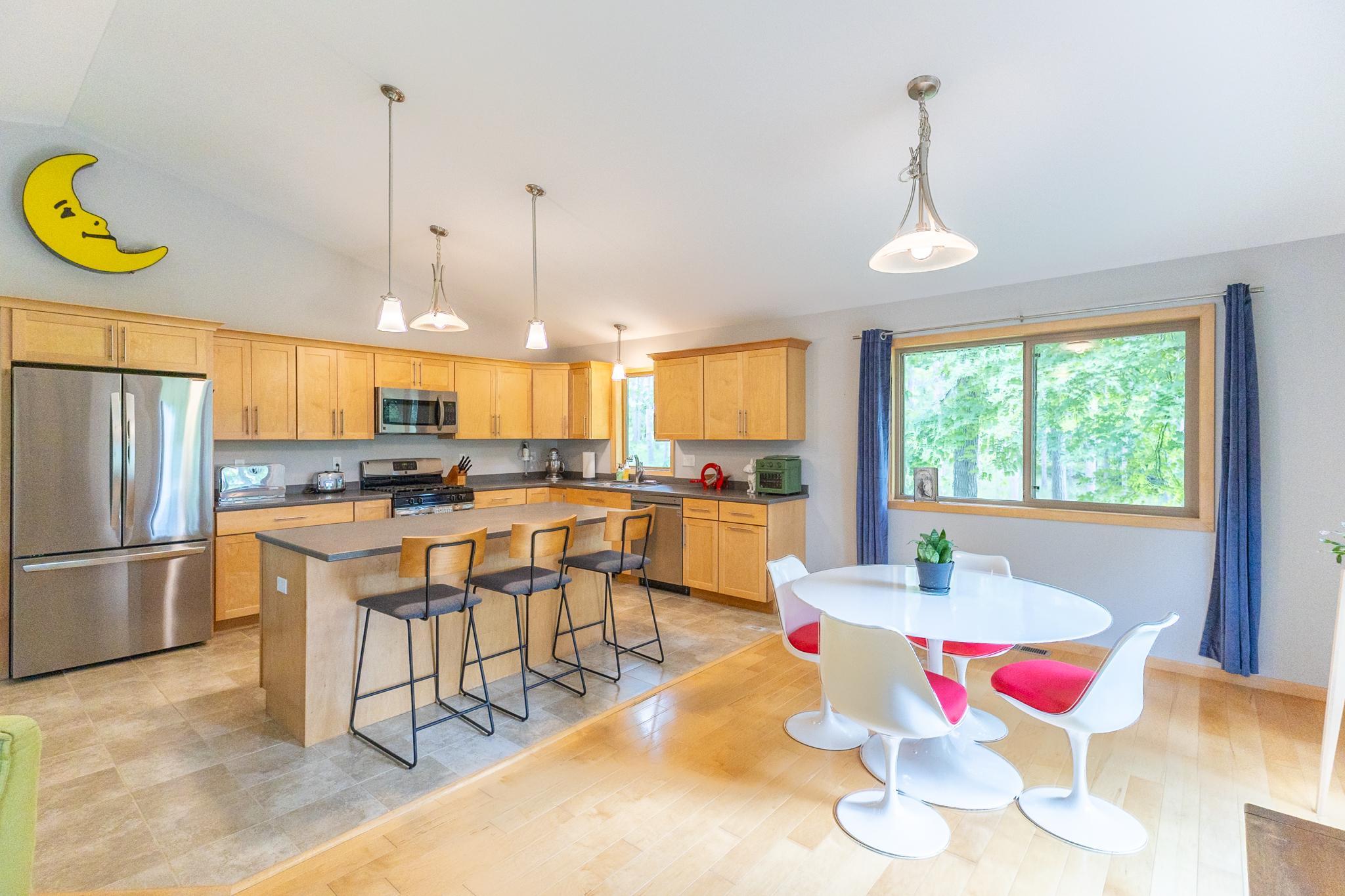 2011 single family home for sale at 4950 Sherman Drive NE in Bemidji, MN — 2 bed, 1 bath (photo 14 of 66)