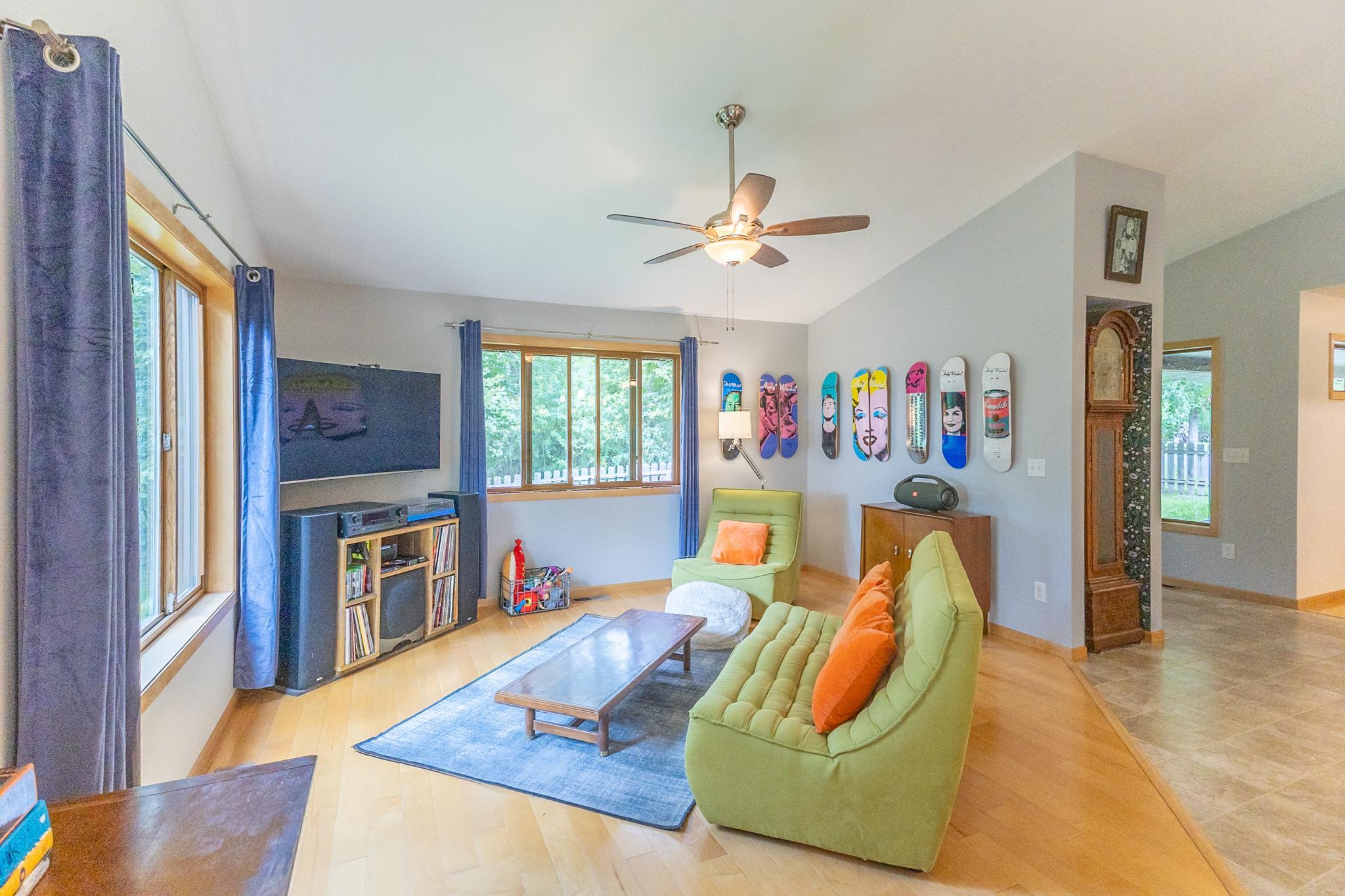 2011 single family home for sale at 4950 Sherman Drive NE in Bemidji, MN — 2 bed, 1 bath (photo 15 of 66)