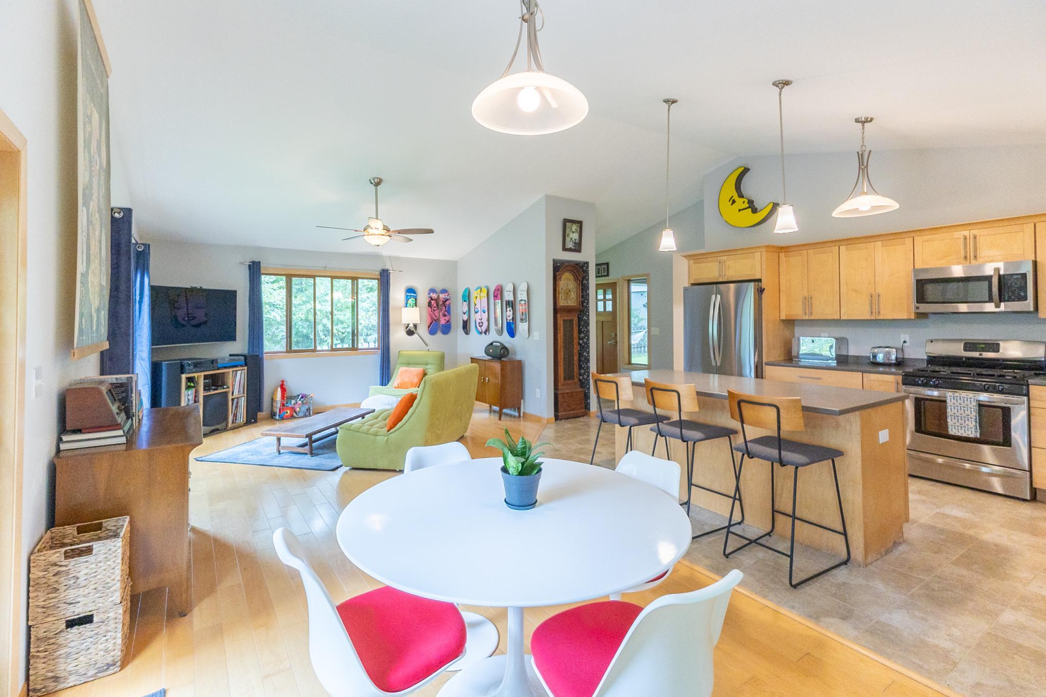 2011 single family home for sale at 4950 Sherman Drive NE in Bemidji, MN — 2 bed, 1 bath (photo 16 of 66)