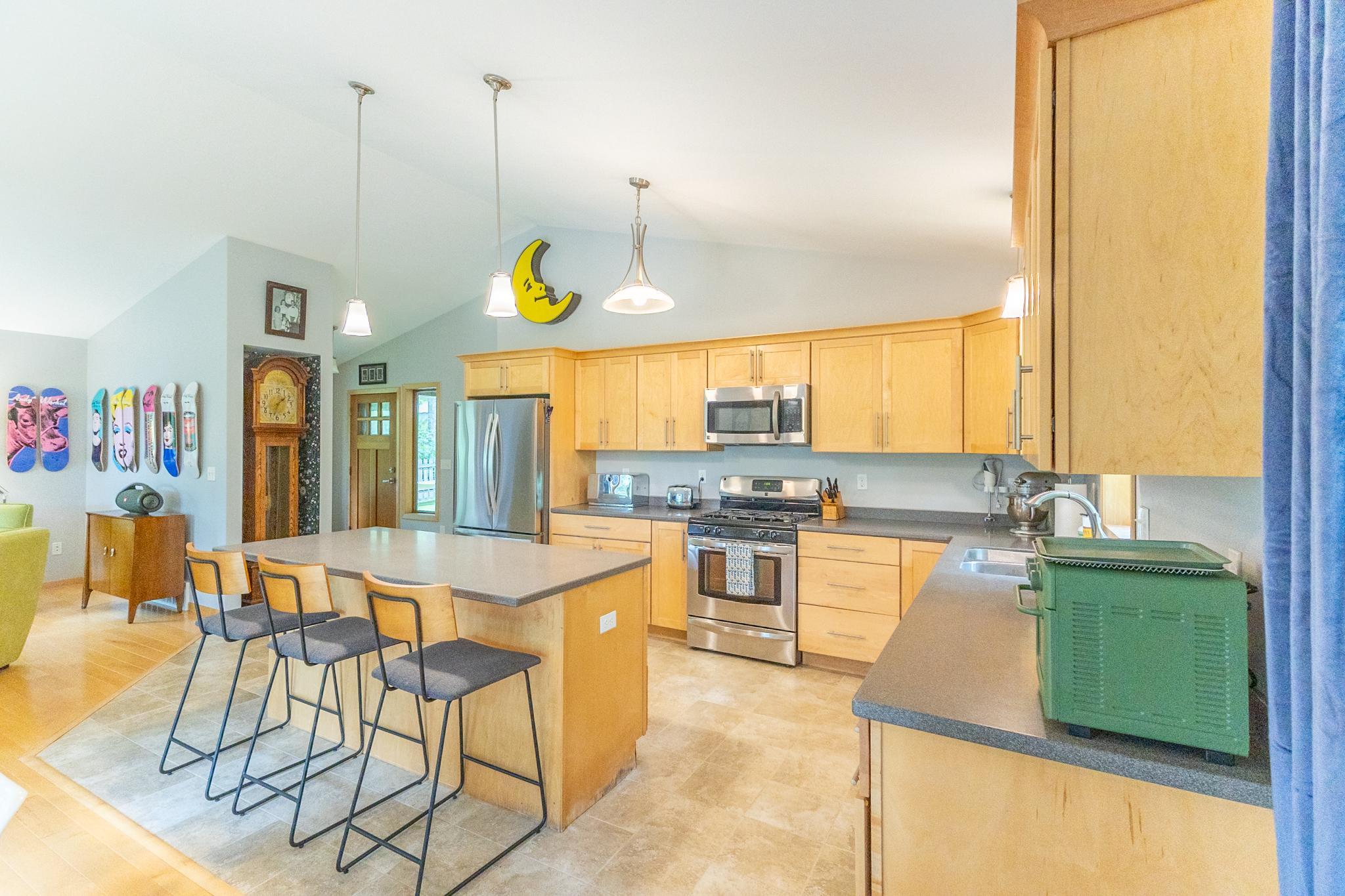 2011 single family home for sale at 4950 Sherman Drive NE in Bemidji, MN — 2 bed, 1 bath (photo 19 of 66)