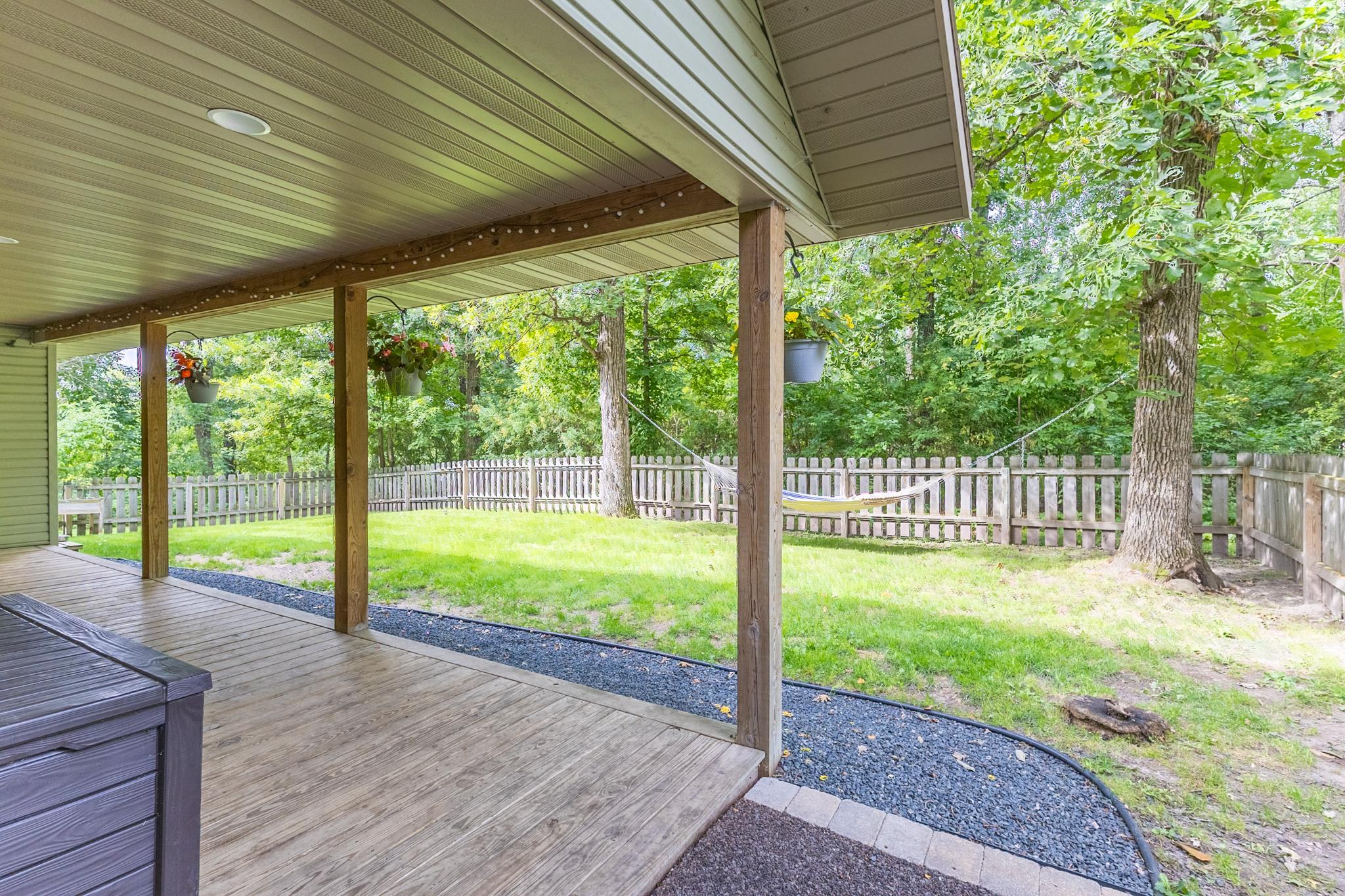 2011 single family home for sale at 4950 Sherman Drive NE in Bemidji, MN — 2 bed, 1 bath (photo 4 of 66)