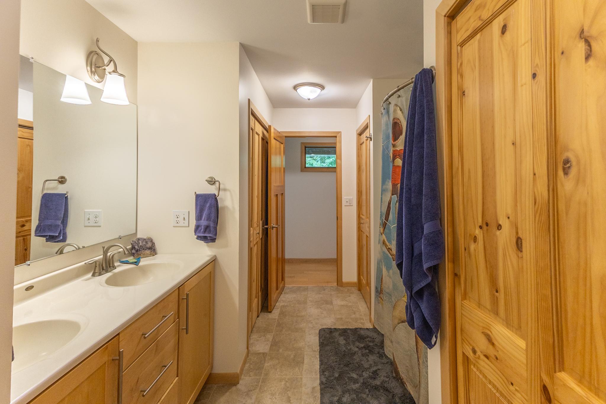 2011 single family home for sale at 4950 Sherman Drive NE in Bemidji, MN — 2 bed, 1 bath (photo 34 of 66)