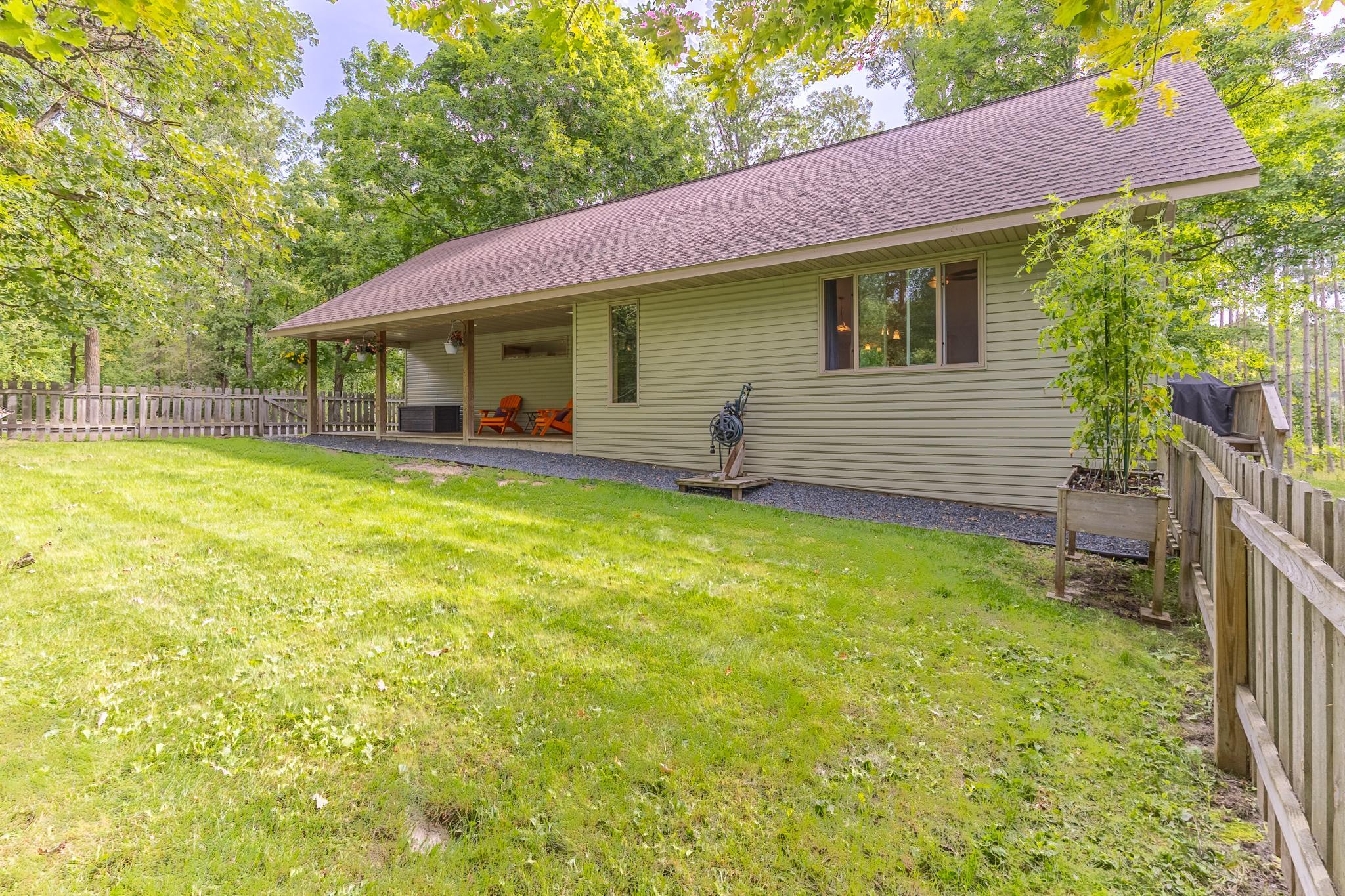 2011 single family home for sale at 4950 Sherman Drive NE in Bemidji, MN — 2 bed, 1 bath (photo 55 of 66)