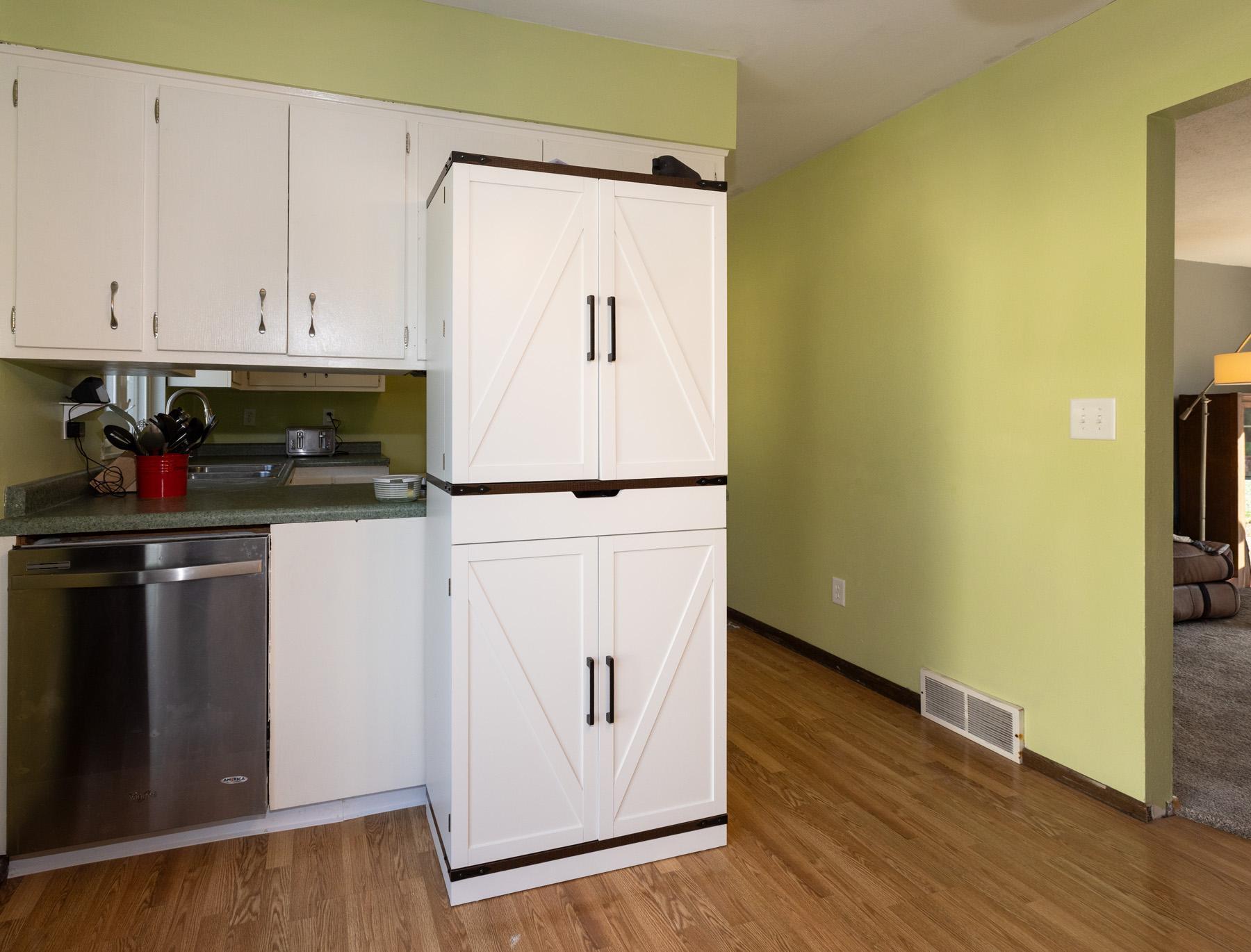 1974 single family home for sale at 312 3rd Avenue E in Halstad, MN — 4 bed, 2 bath (photo 14 of 33)