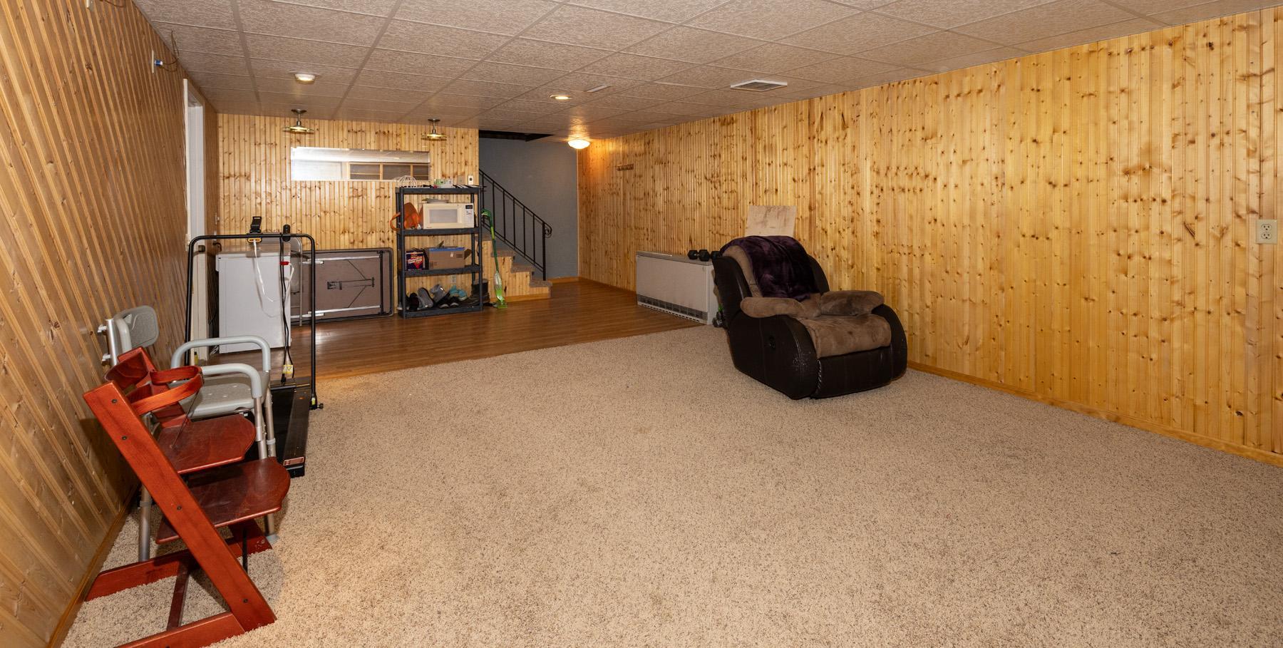 1974 single family home for sale at 312 3rd Avenue E in Halstad, MN — 4 bed, 2 bath (photo 21 of 33)