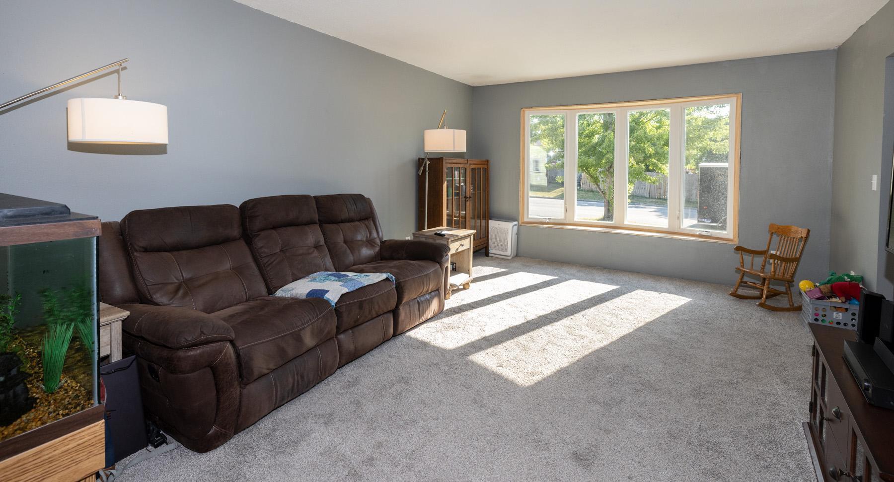 1974 single family home for sale at 312 3rd Avenue E in Halstad, MN — 4 bed, 2 bath (photo 6 of 33)