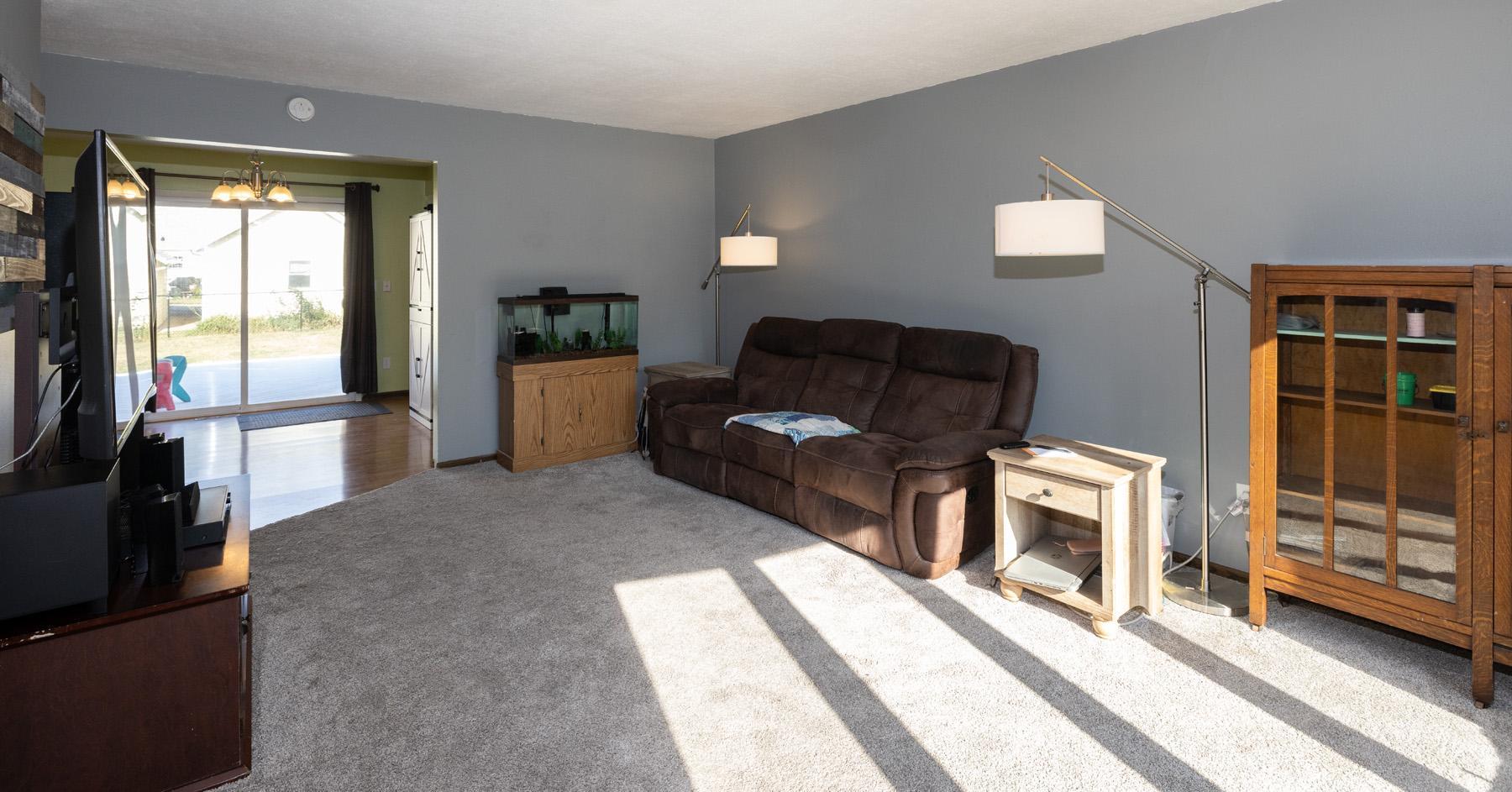 1974 single family home for sale at 312 3rd Avenue E in Halstad, MN — 4 bed, 2 bath (photo 7 of 33)