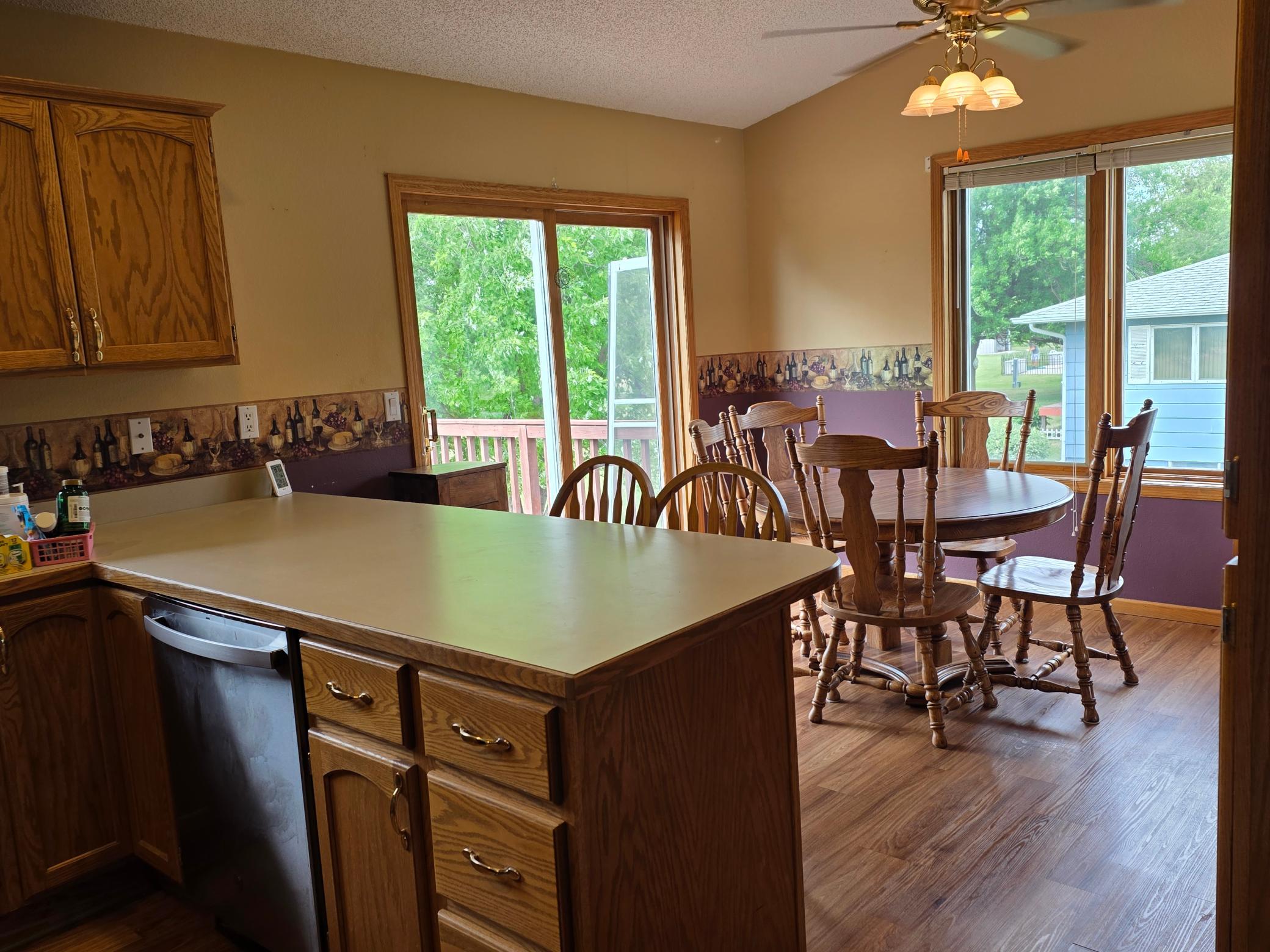 1994 single family home for sale at 621 Southview Drive in Hendrum, MN — 4 bed, 2 bath (photo 15 of 27)