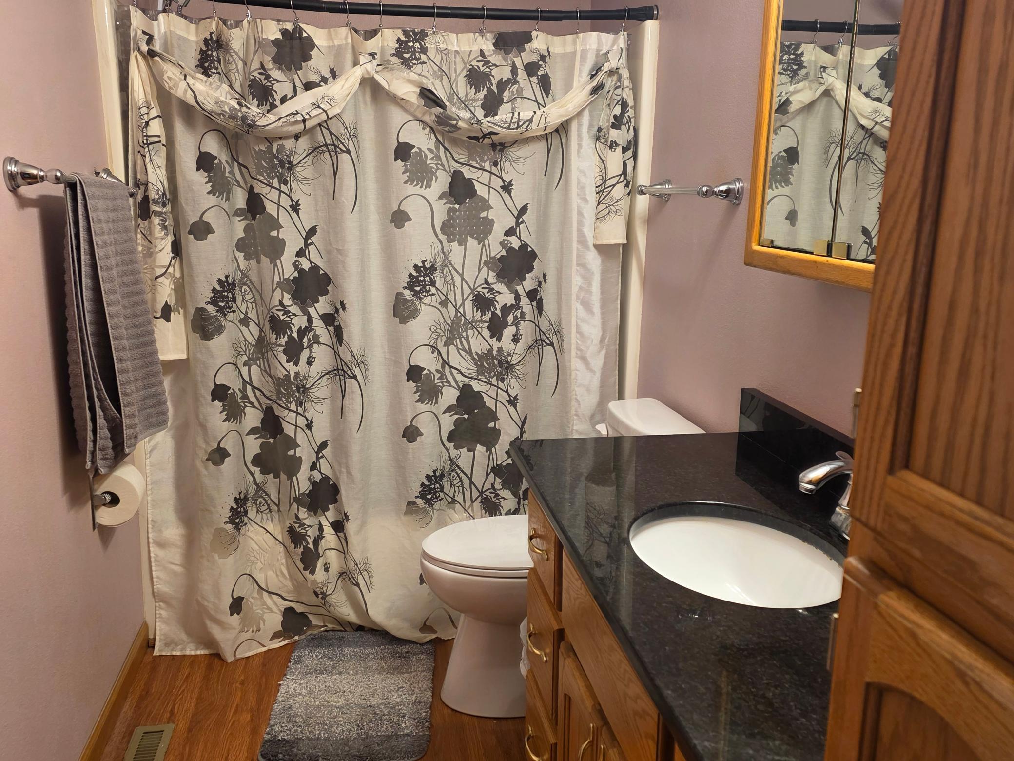1994 single family home for sale at 621 Southview Drive in Hendrum, MN — 4 bed, 2 bath (photo 21 of 27)