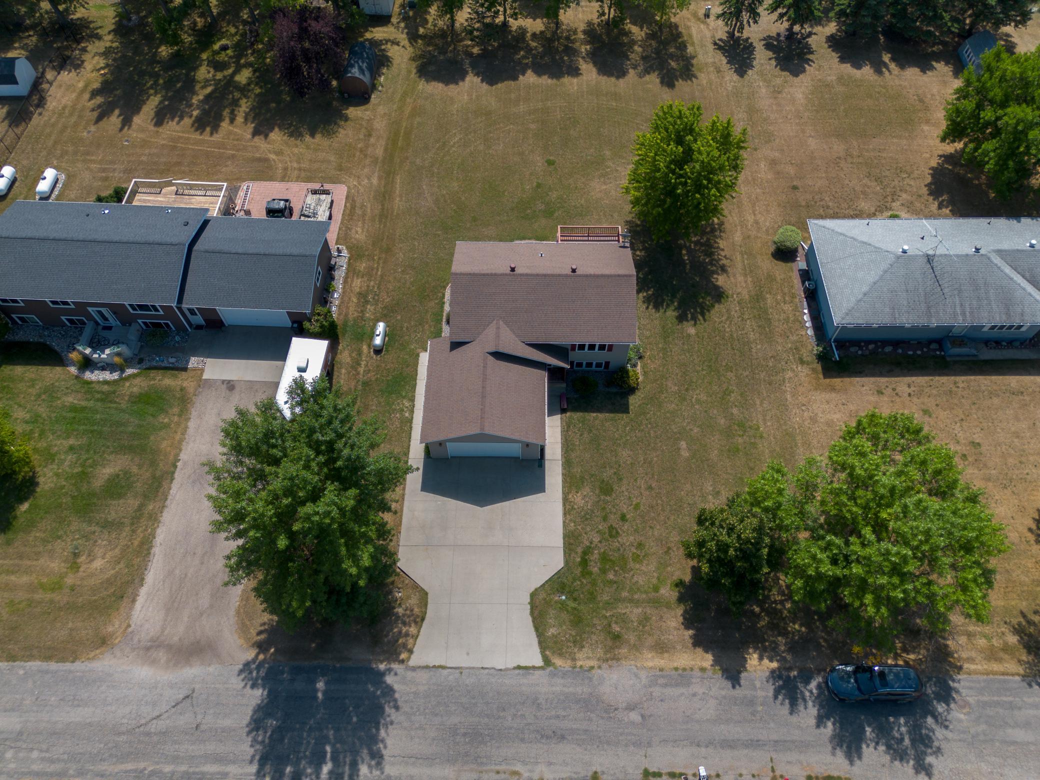 1994 single family home for sale at 621 Southview Drive in Hendrum, MN — 4 bed, 2 bath (photo 8 of 27)