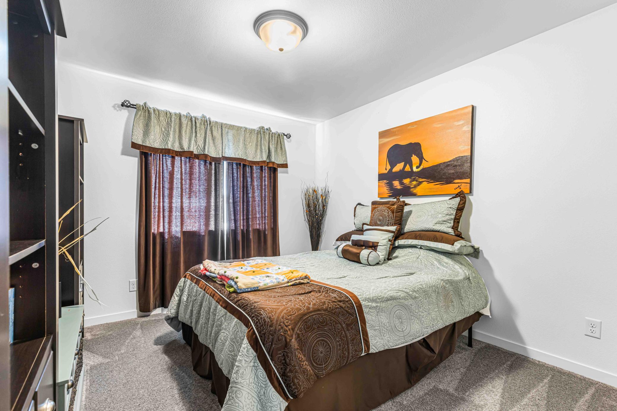 2020 single family home for sale at 1338 27th Avenue W in West Fargo, ND — 3 bed, 4 bath (photo 23 of 48)