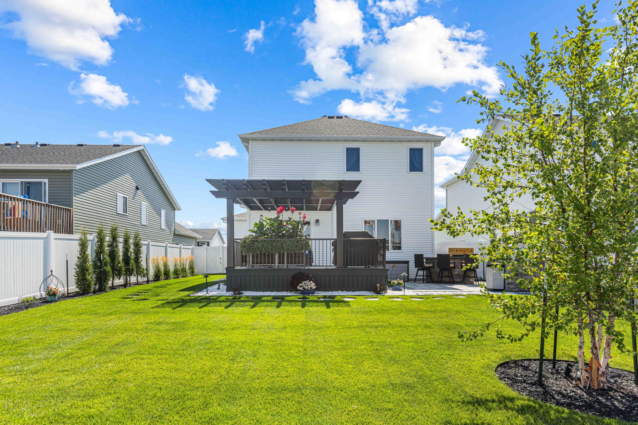 2020 single family home for sale at 1338 27th Avenue W in West Fargo, ND — 3 bed, 4 bath (photo 36 of 48)