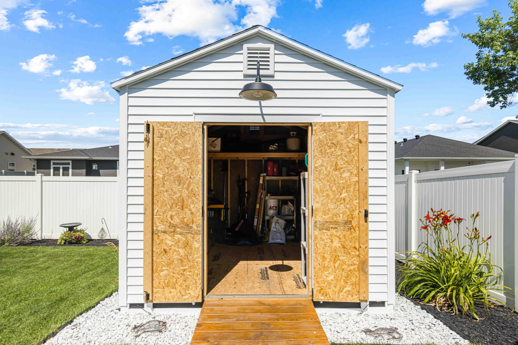 2020 single family home for sale at 1338 27th Avenue W in West Fargo, ND — 3 bed, 4 bath (photo 38 of 48)