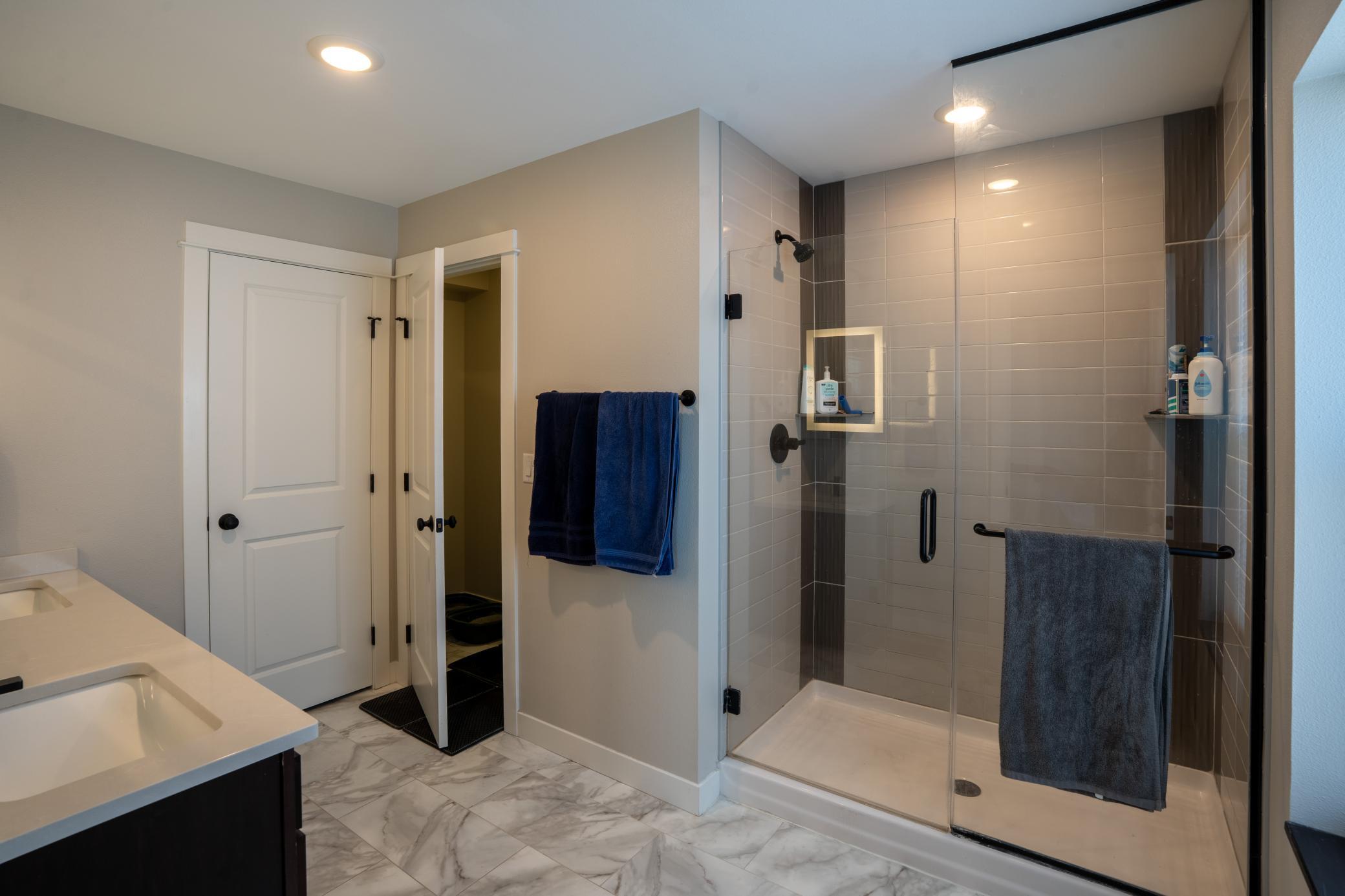 2020 townhouse for sale at 5831 41st Street S in Fargo, ND — 3 bed, 3 bath (photo 18 of 38)