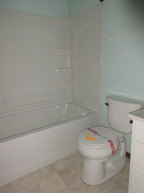 1981 townhouse for sale at 2001 Park Boulevard S in Fargo, ND — 3 bed, 2 bath (photo 16 of 42)