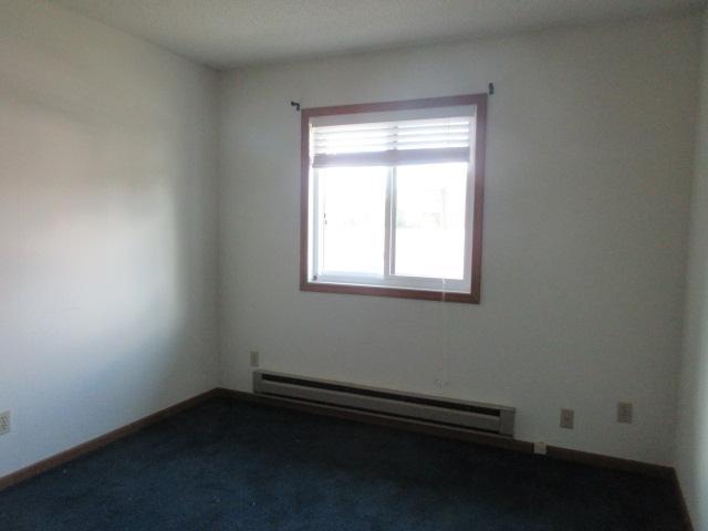 1981 townhouse for sale at 2001 Park Boulevard S in Fargo, ND — 3 bed, 2 bath (photo 21 of 42)