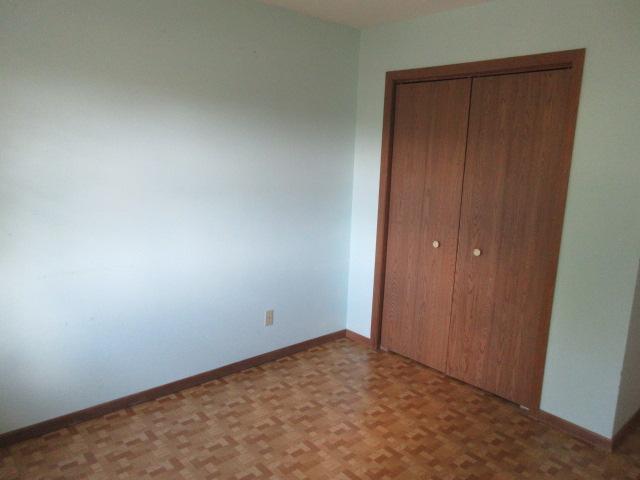 1981 townhouse for sale at 2001 Park Boulevard S in Fargo, ND — 3 bed, 2 bath (photo 24 of 42)