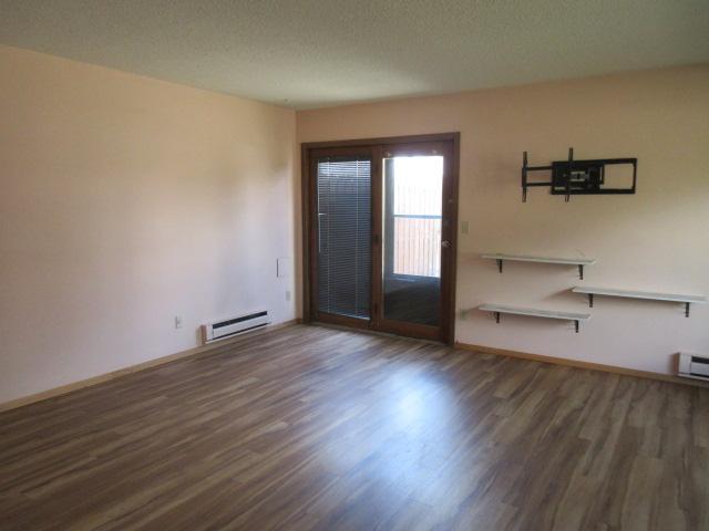1981 townhouse for sale at 2001 Park Boulevard S in Fargo, ND — 3 bed, 2 bath (photo 26 of 42)