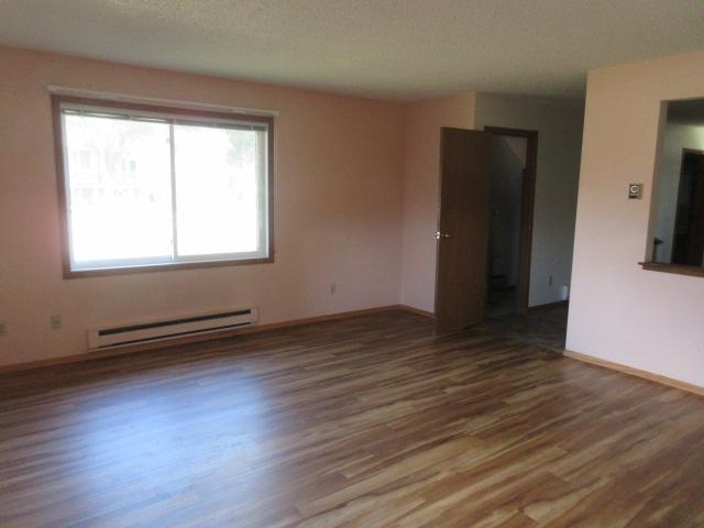 1981 townhouse for sale at 2001 Park Boulevard S in Fargo, ND — 3 bed, 2 bath (photo 28 of 42)