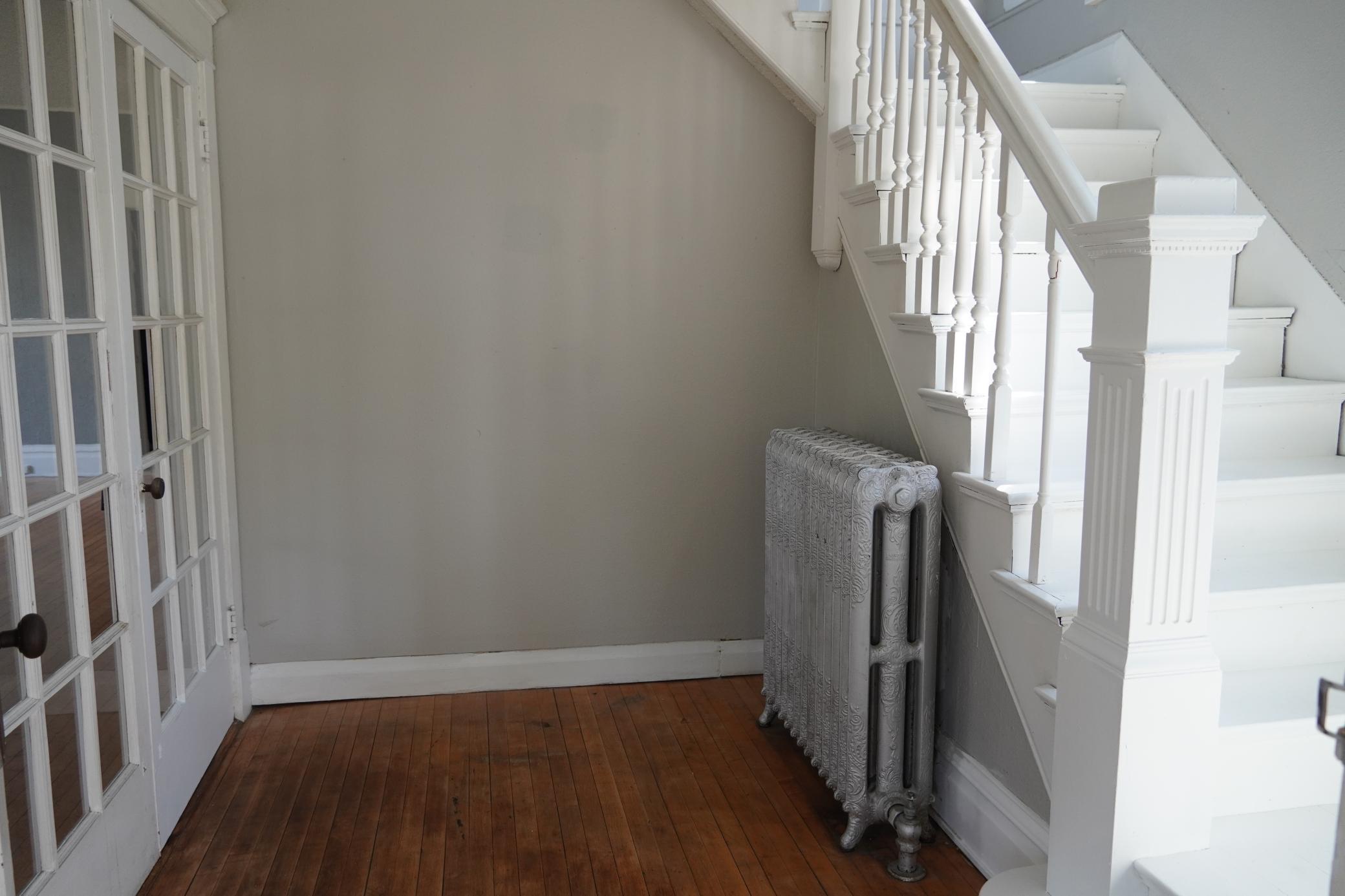 1905 single family home for sale at 923 7th Avenue S in Moorhead, MN — 5 bed, 2 bath (photo 14 of 19)