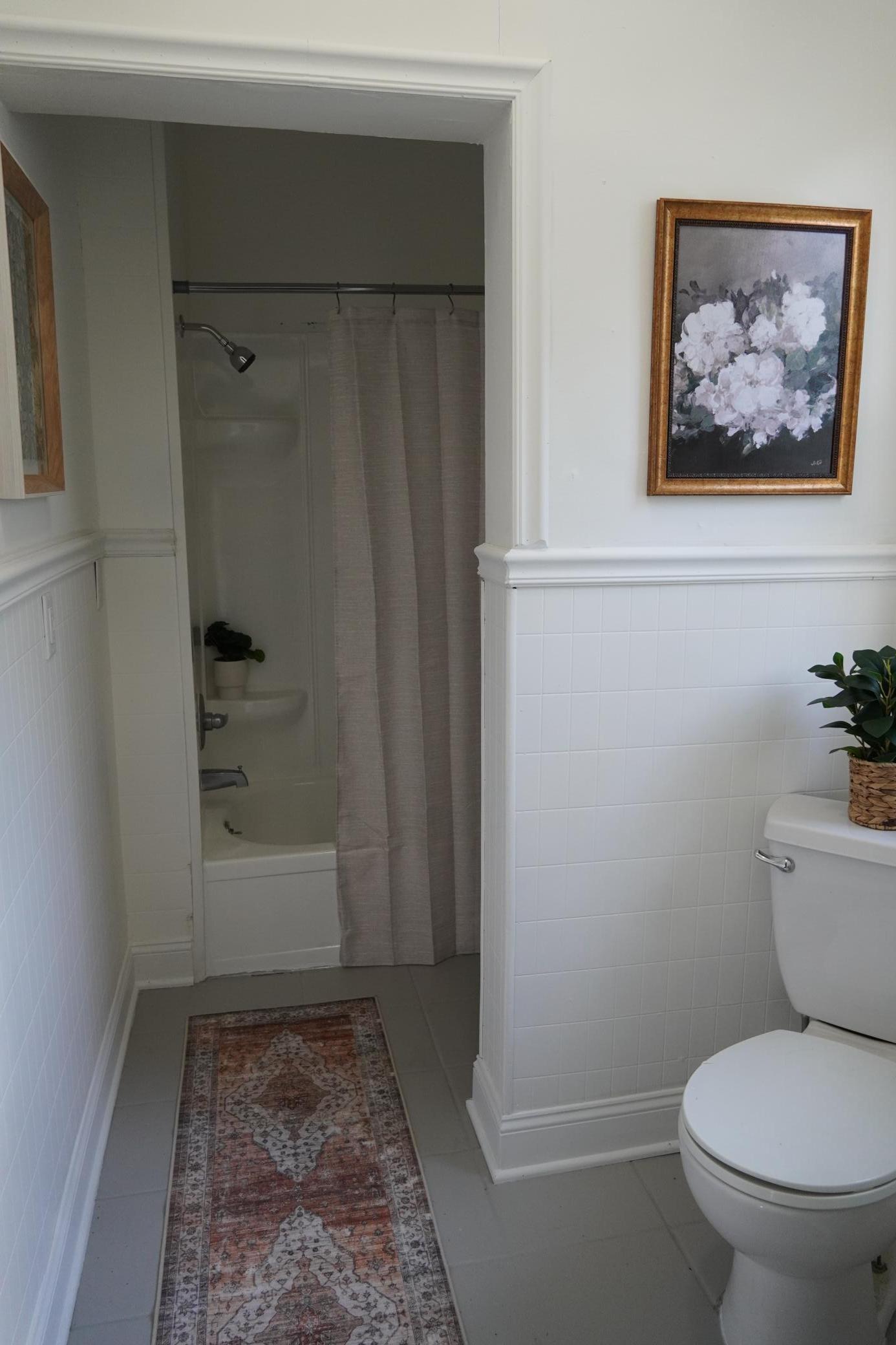 1905 single family home for sale at 923 7th Avenue S in Moorhead, MN — 5 bed, 2 bath (photo 15 of 19)