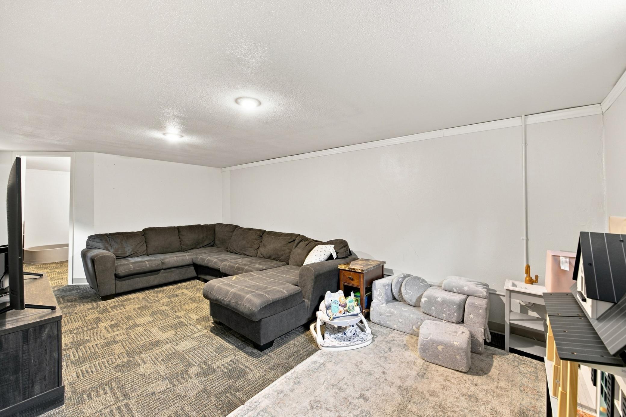 1955 single family home for sale at 1408 13th Street N in Moorhead, MN — 3 bed, 2 bath (photo 17 of 28)