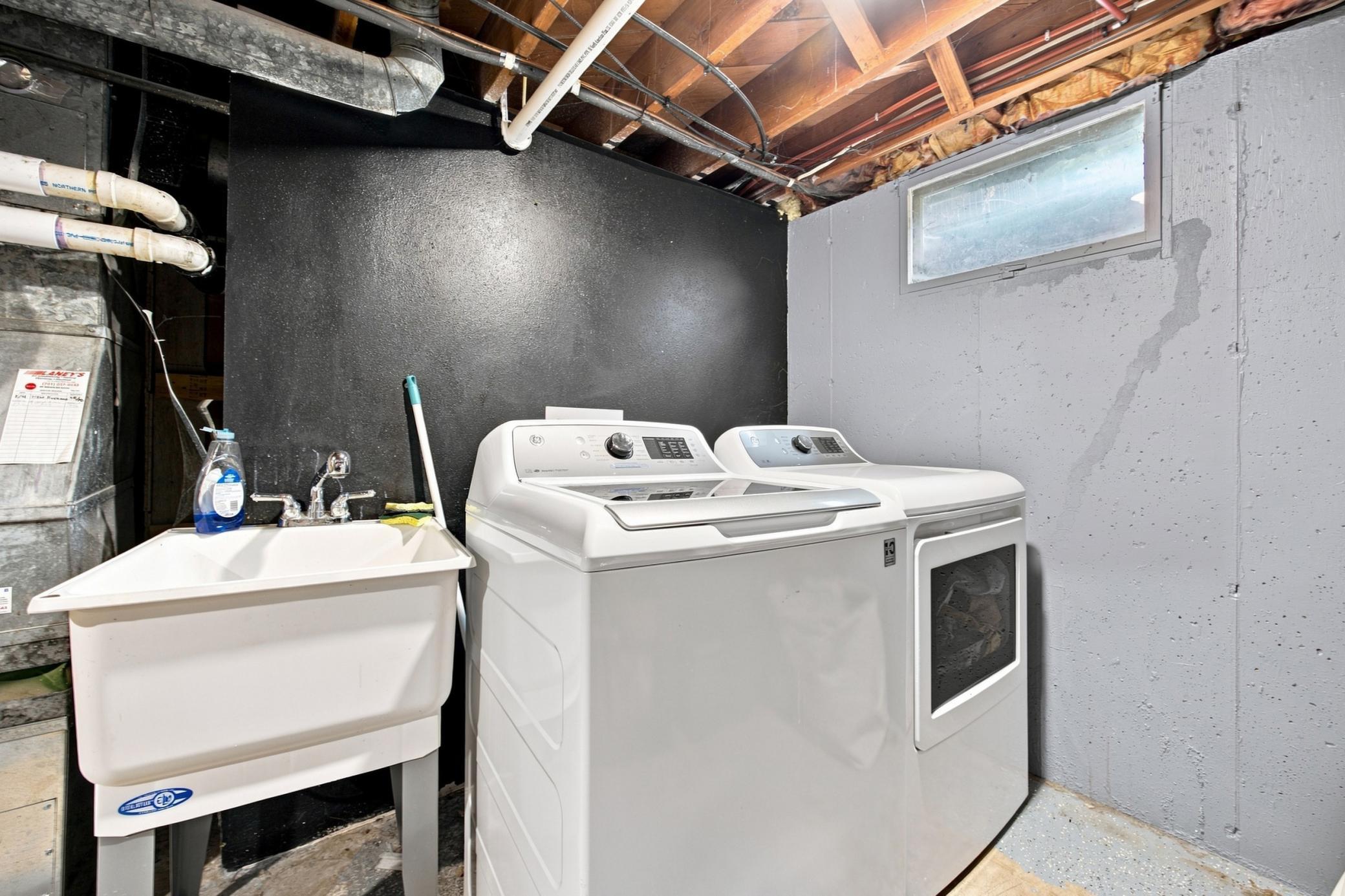 1955 single family home for sale at 1408 13th Street N in Moorhead, MN — 3 bed, 2 bath (photo 23 of 28)